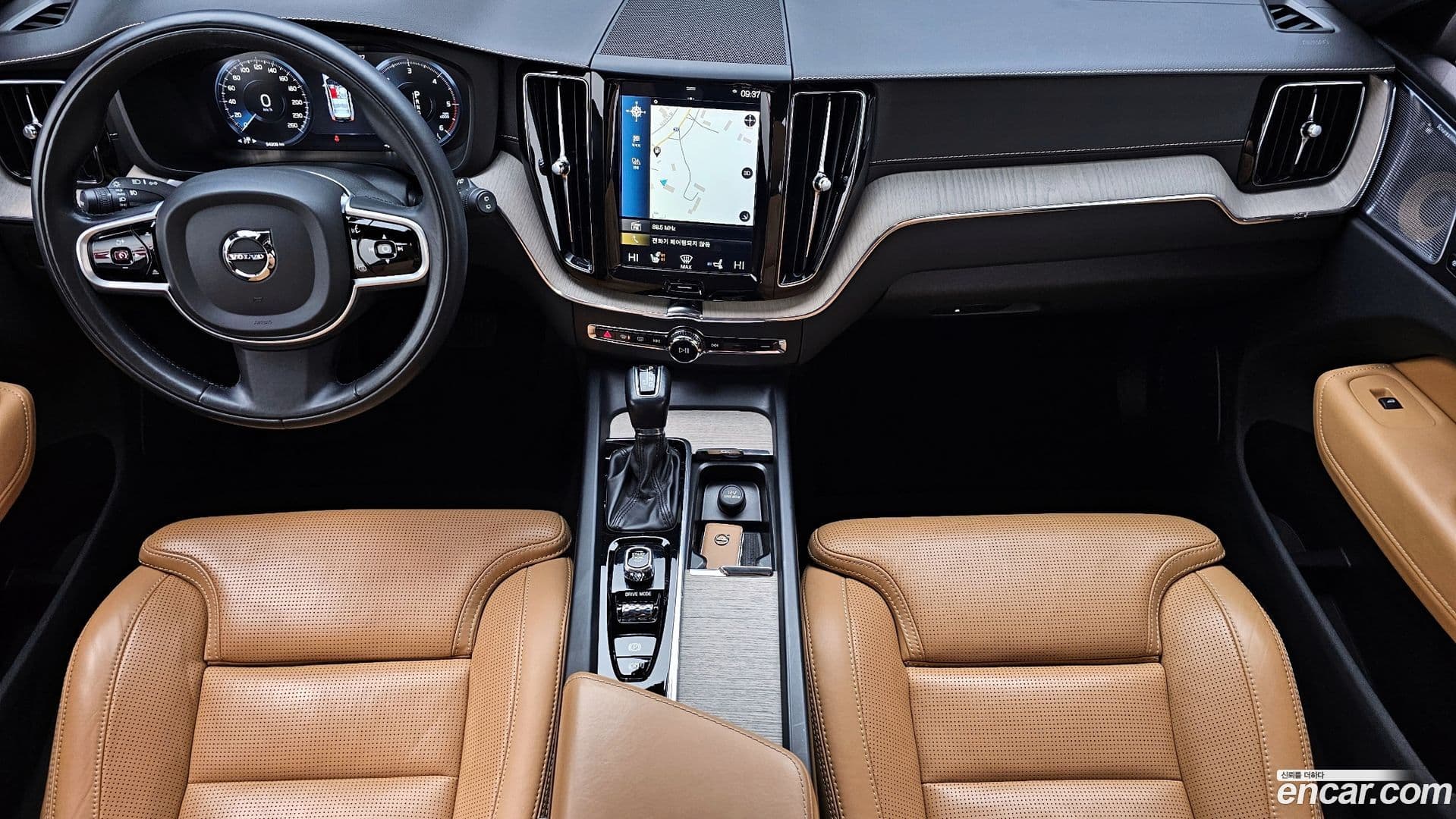 Main__Slider__Photo:XC60 Volvo 2018.9-6