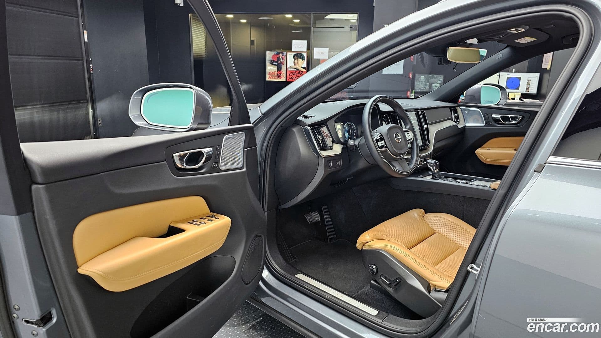 Main__Slider__Photo:XC60 Volvo 2018.9-10