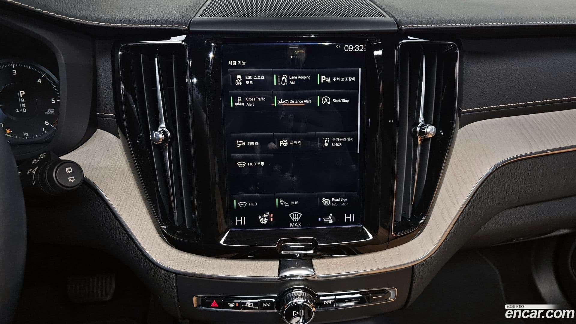 Main__Slider__Photo:XC60 Volvo 2018.9-13