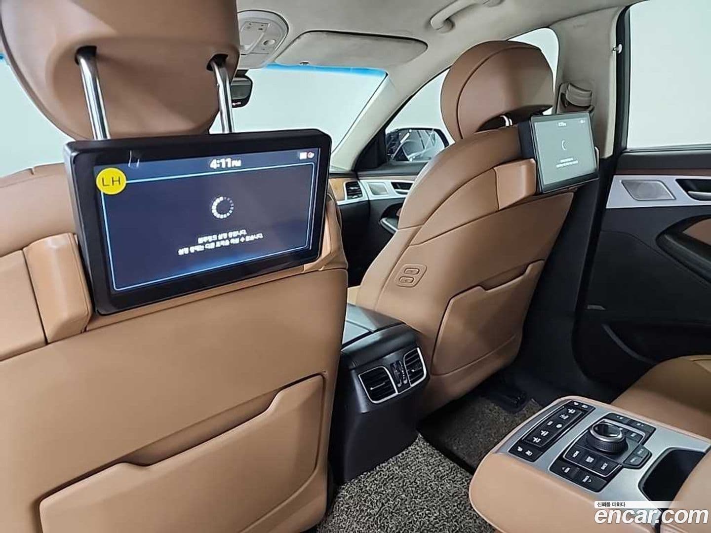 Main__Slider__Photo:G80 Genesis 2017.8-13