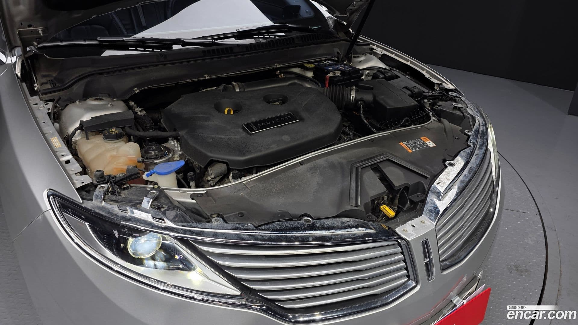 Main__Slider__Photo:MKZ Lincoln 2014.7-5