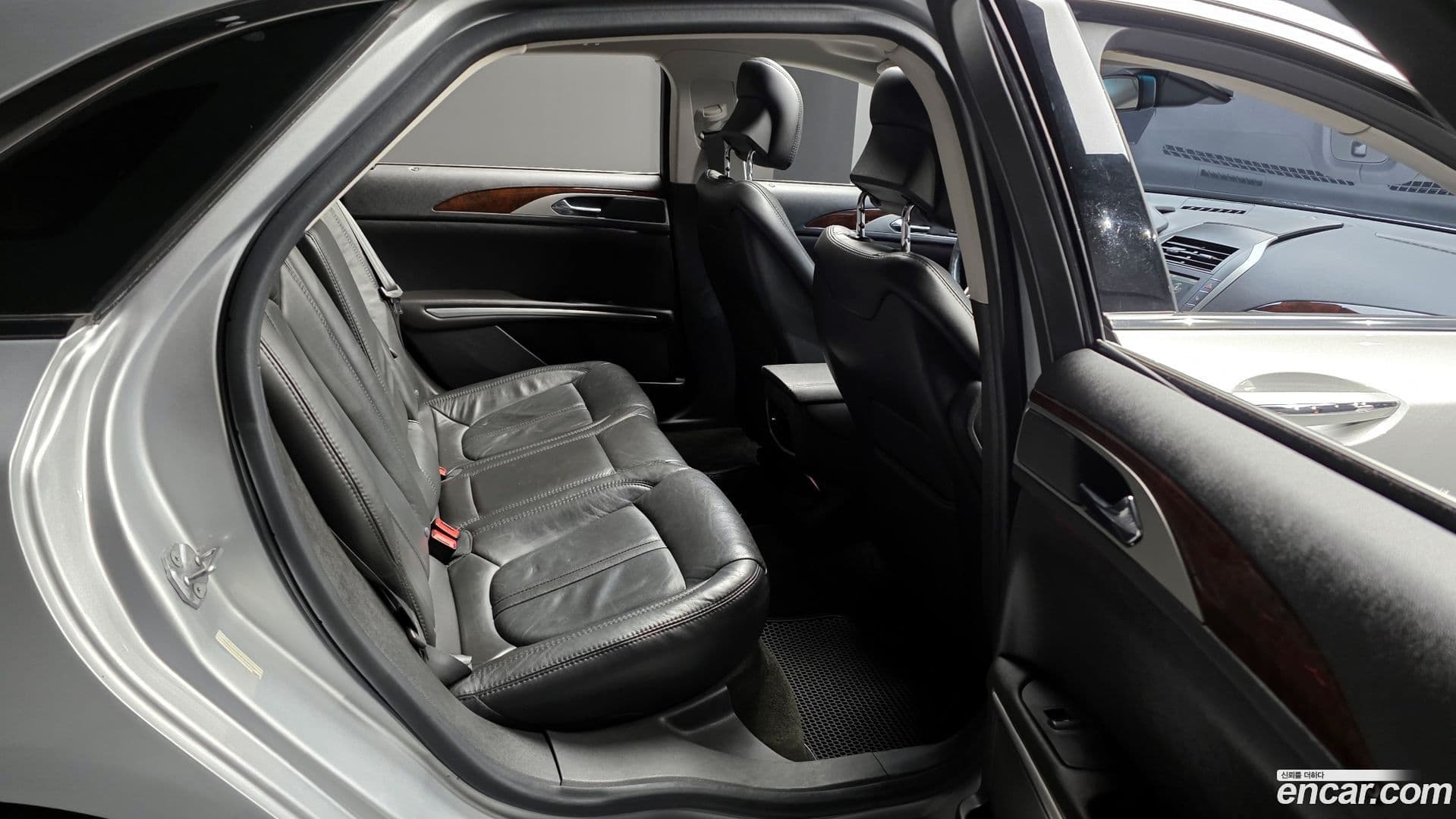 Main__Slider__Photo:MKZ Lincoln 2014.7-11