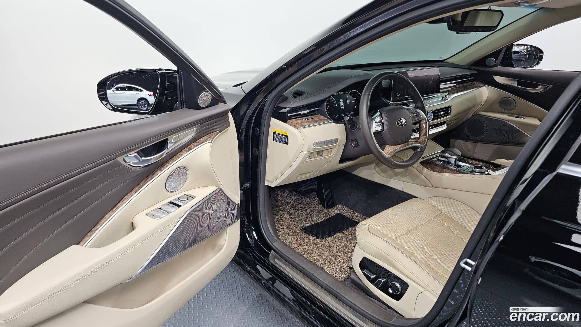 Main__Slider__Photo:K9 Kia 2020.1-9