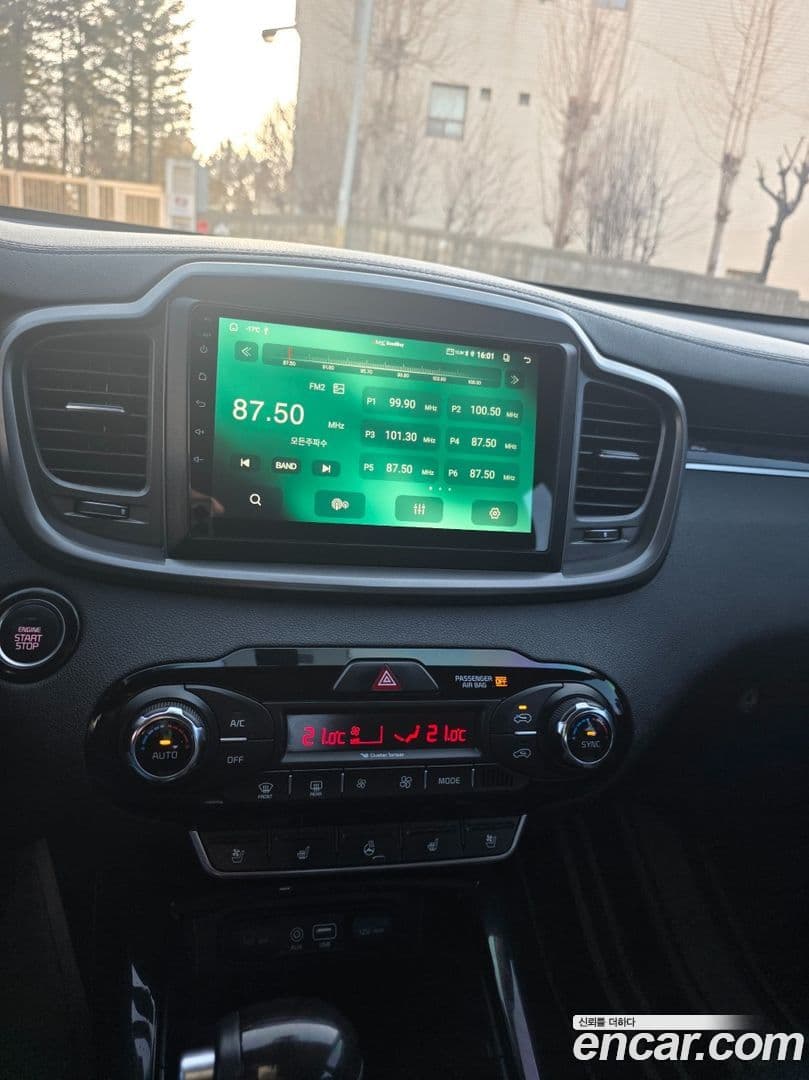 Main__Slider__Photo:Sorento Kia 2016.11-5