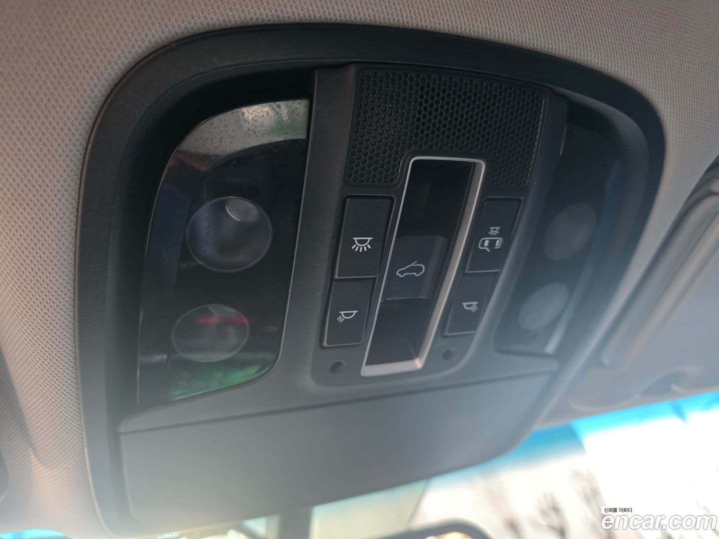 Main__Slider__Photo:Sorento Kia 2016.11-8