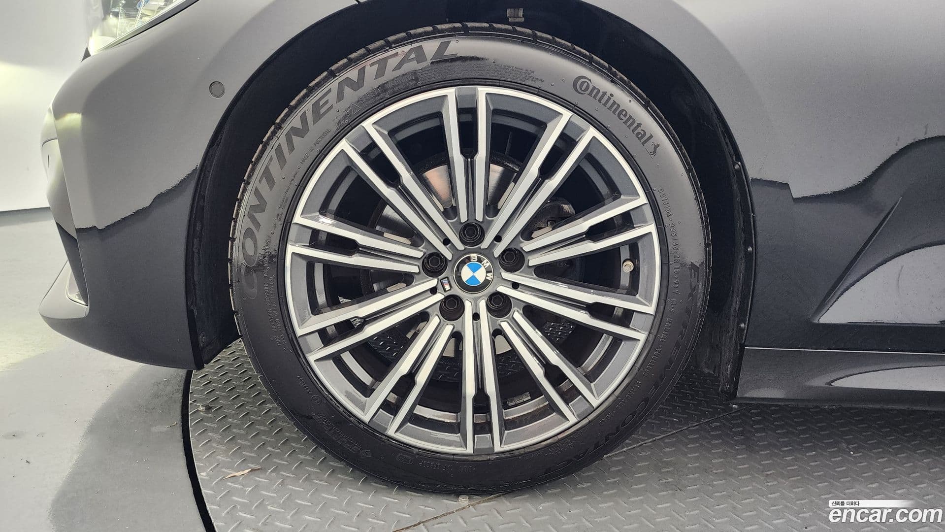 Main__Slider__Photo:3-Series BMW 2020.8-4