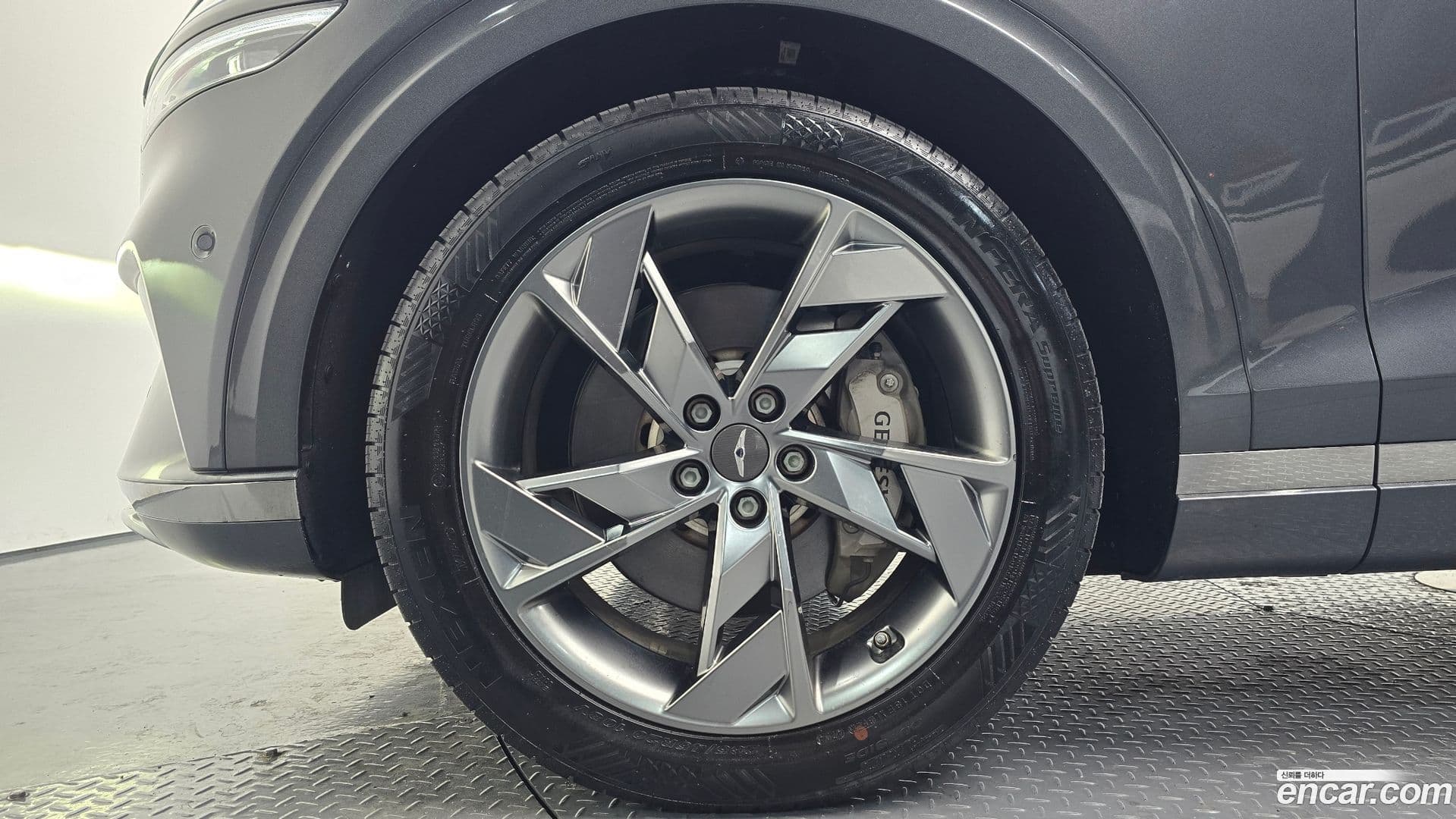 Main__Slider__Photo:GV70 Genesis 2022.2-4