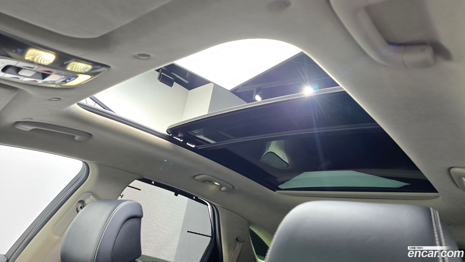 Main__Slider__Photo:GV70 Genesis 2022.2-16