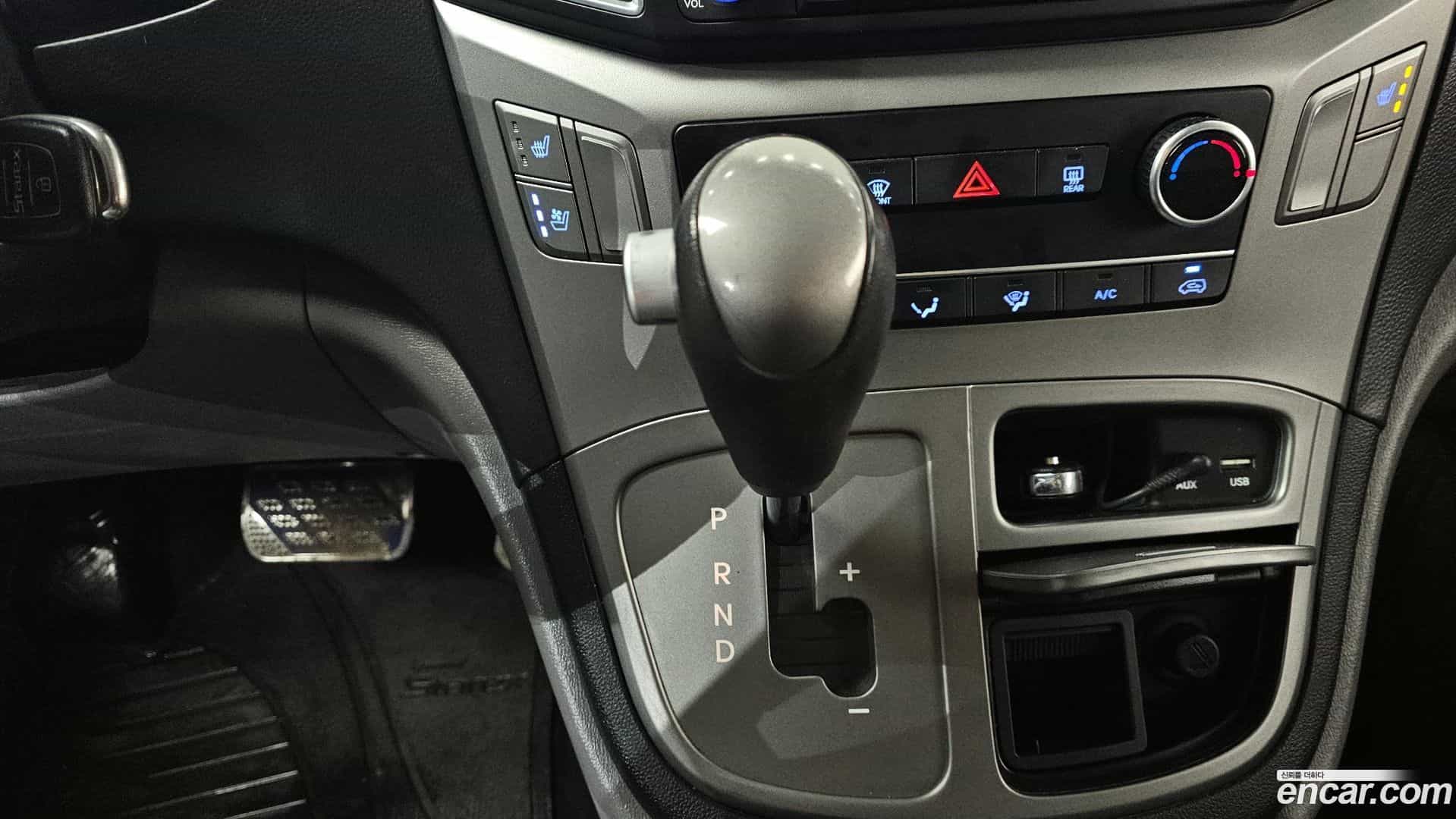 Starex Hyundai 2015.9-INNER-009