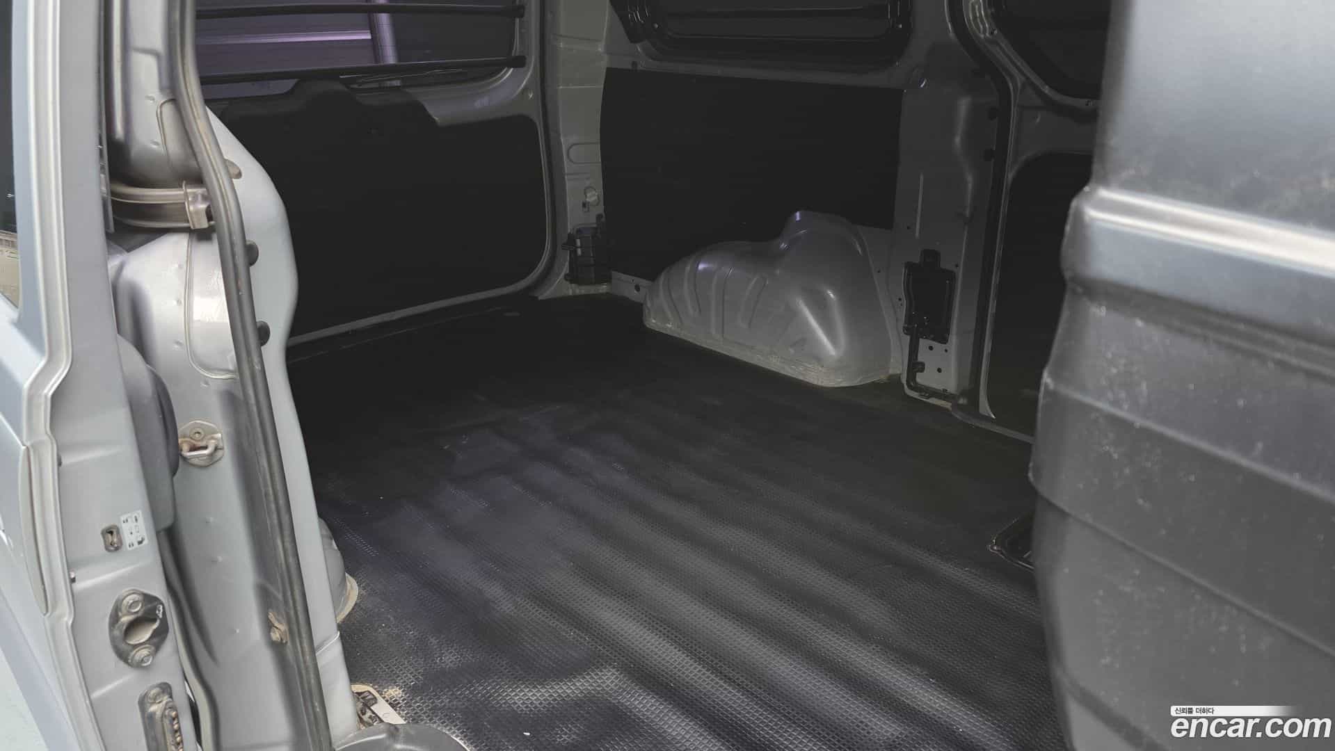 Starex Hyundai 2017.2-OPTION-016