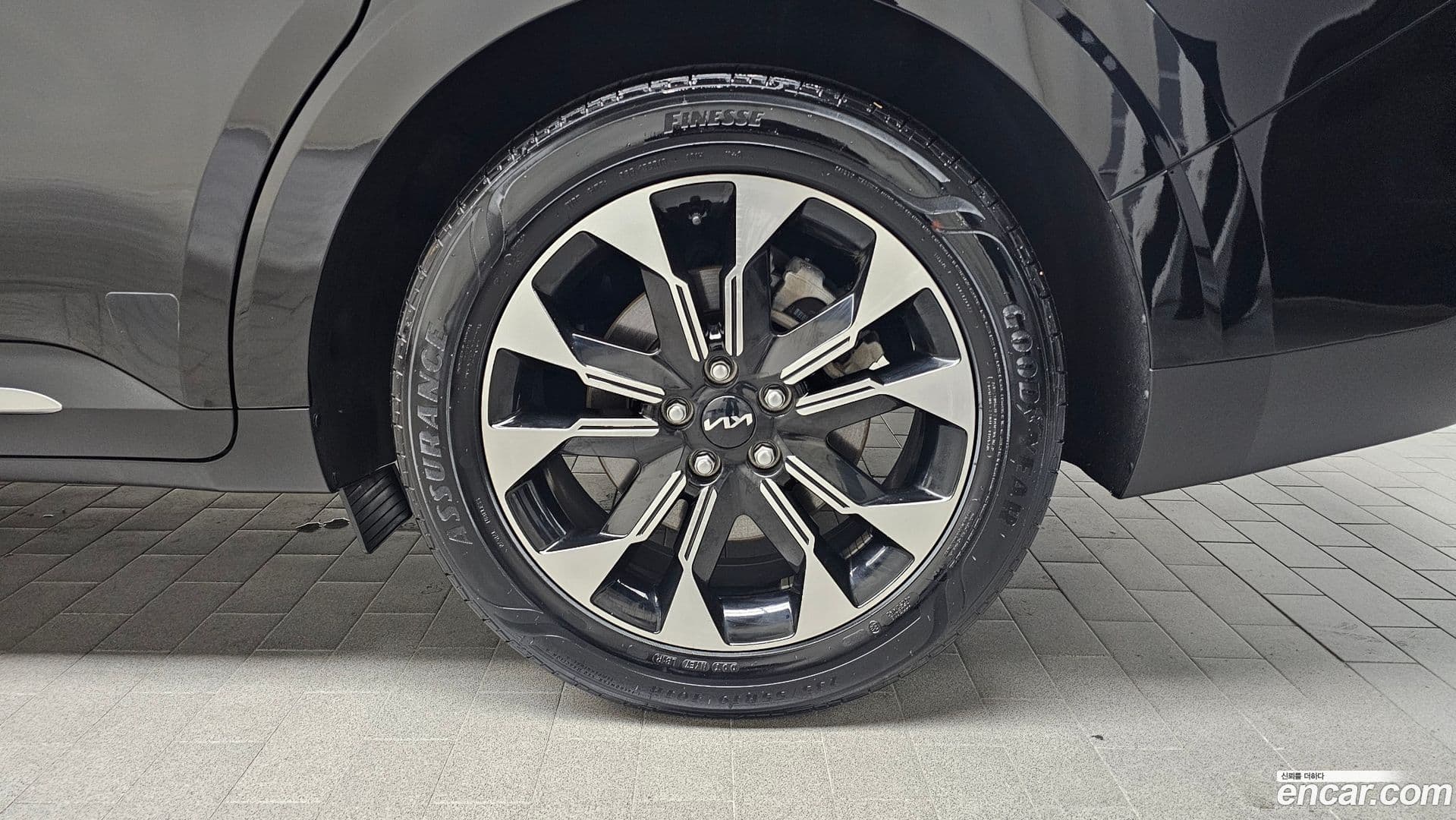 Main__Slider__Photo:Canival Kia 2022.4-4