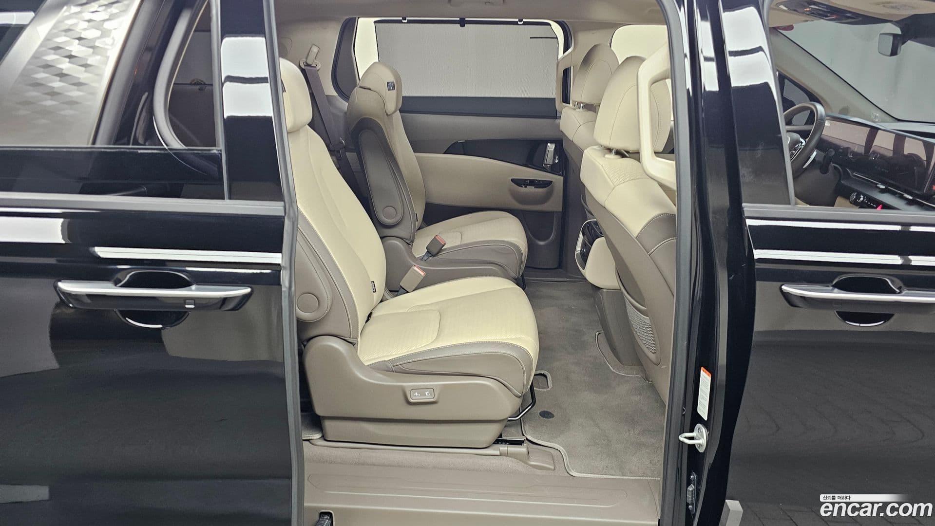 Main__Slider__Photo:Canival Kia 2022.4-11