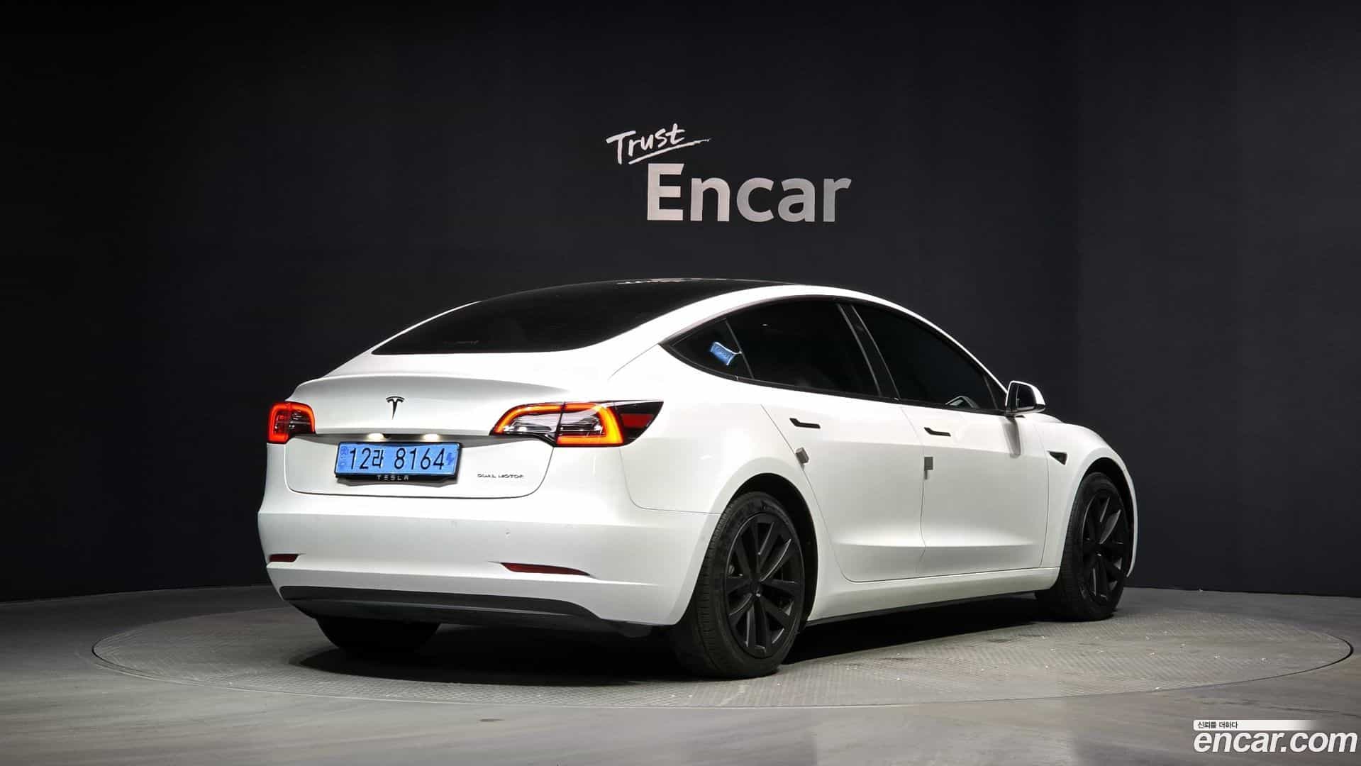 Model 3 Tesla 2021.2-OUTER-002