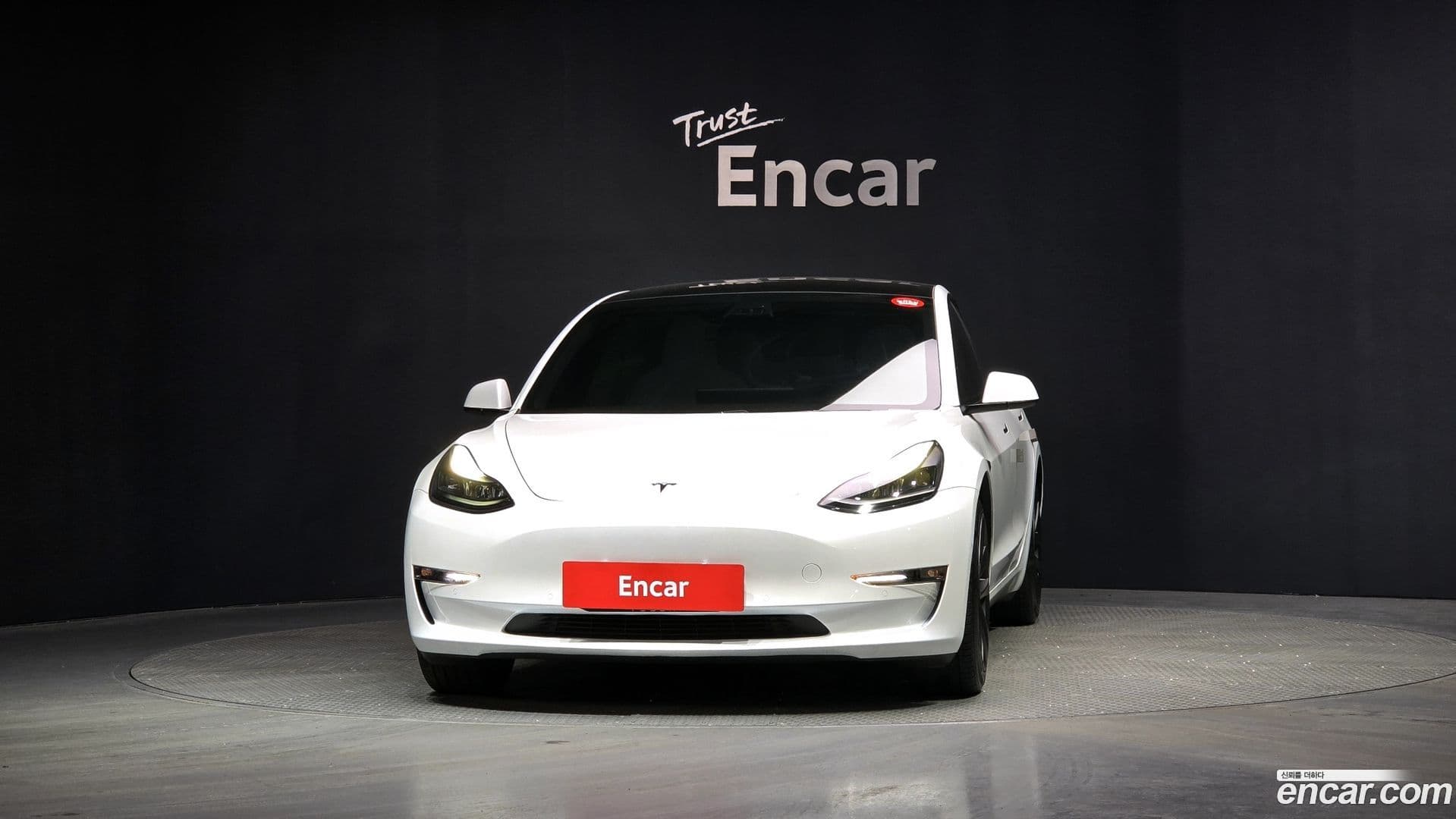 Main__Slider__Photo:Model 3 Tesla 2021.2-2