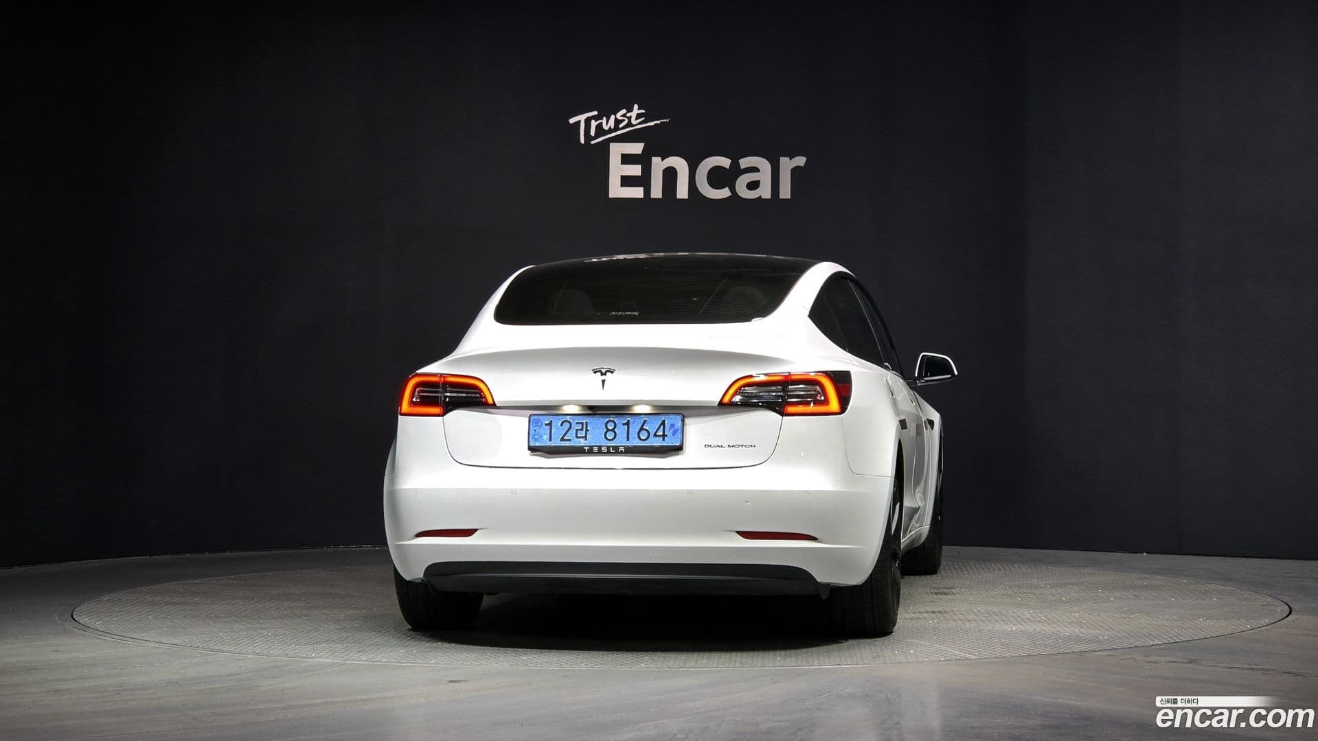 Main__Slider__Photo:Model 3 Tesla 2021.2-3