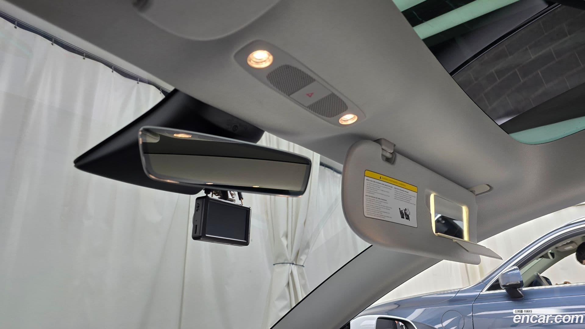 Main__Slider__Photo:Model 3 Tesla 2021.2-16