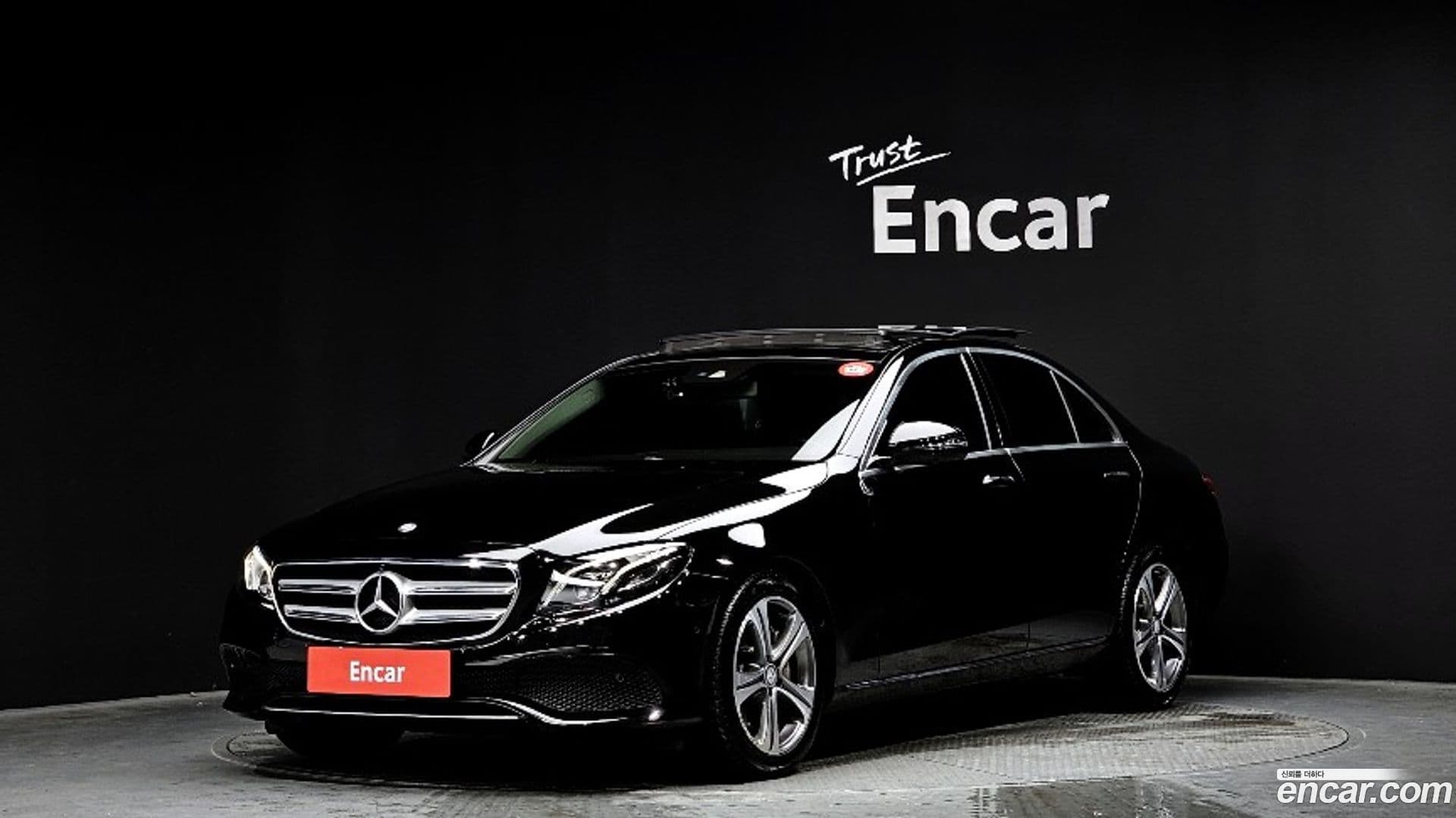 Main__Slider__Photo:E-Class Mercedes-Benz 2016.7-2