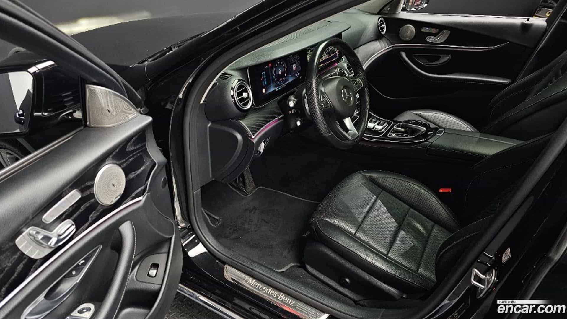 E-Class Mercedes-Benz 2016.7-OPTION-015