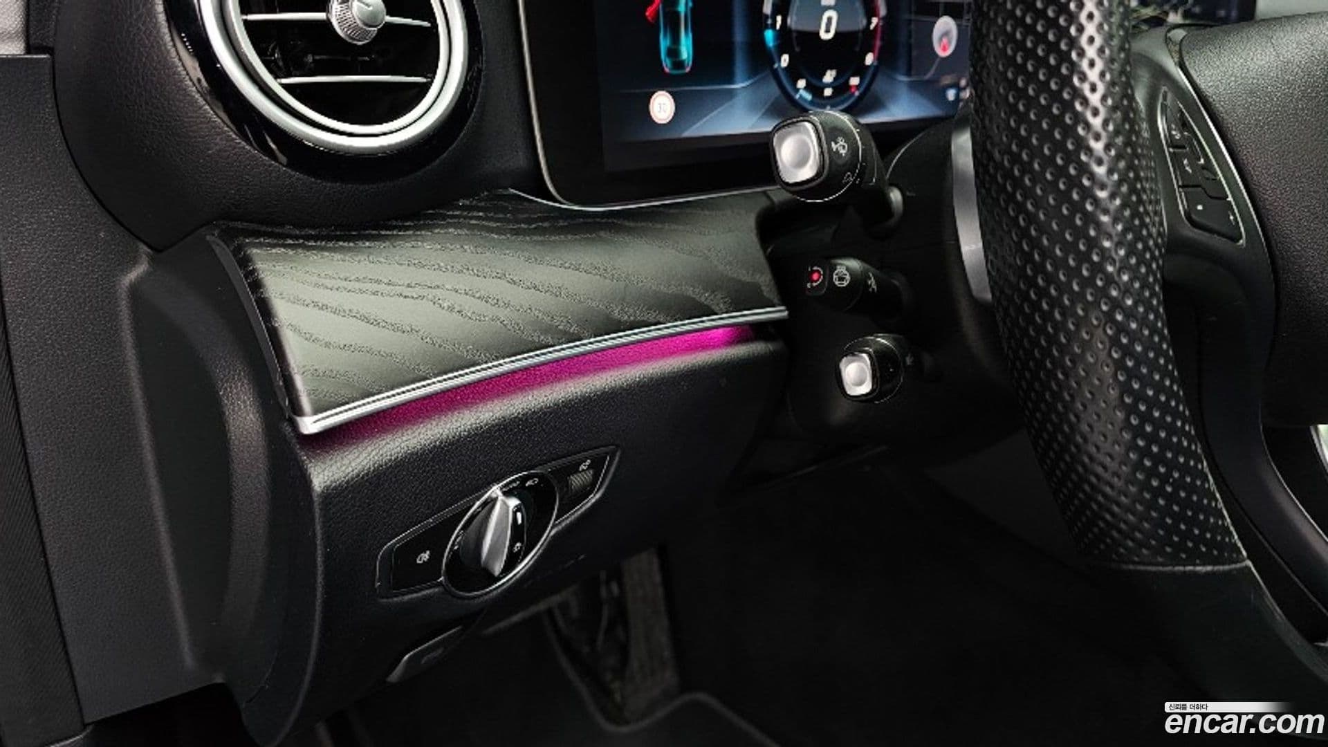 Main__Slider__Photo:E-Class Mercedes-Benz 2016.7-16