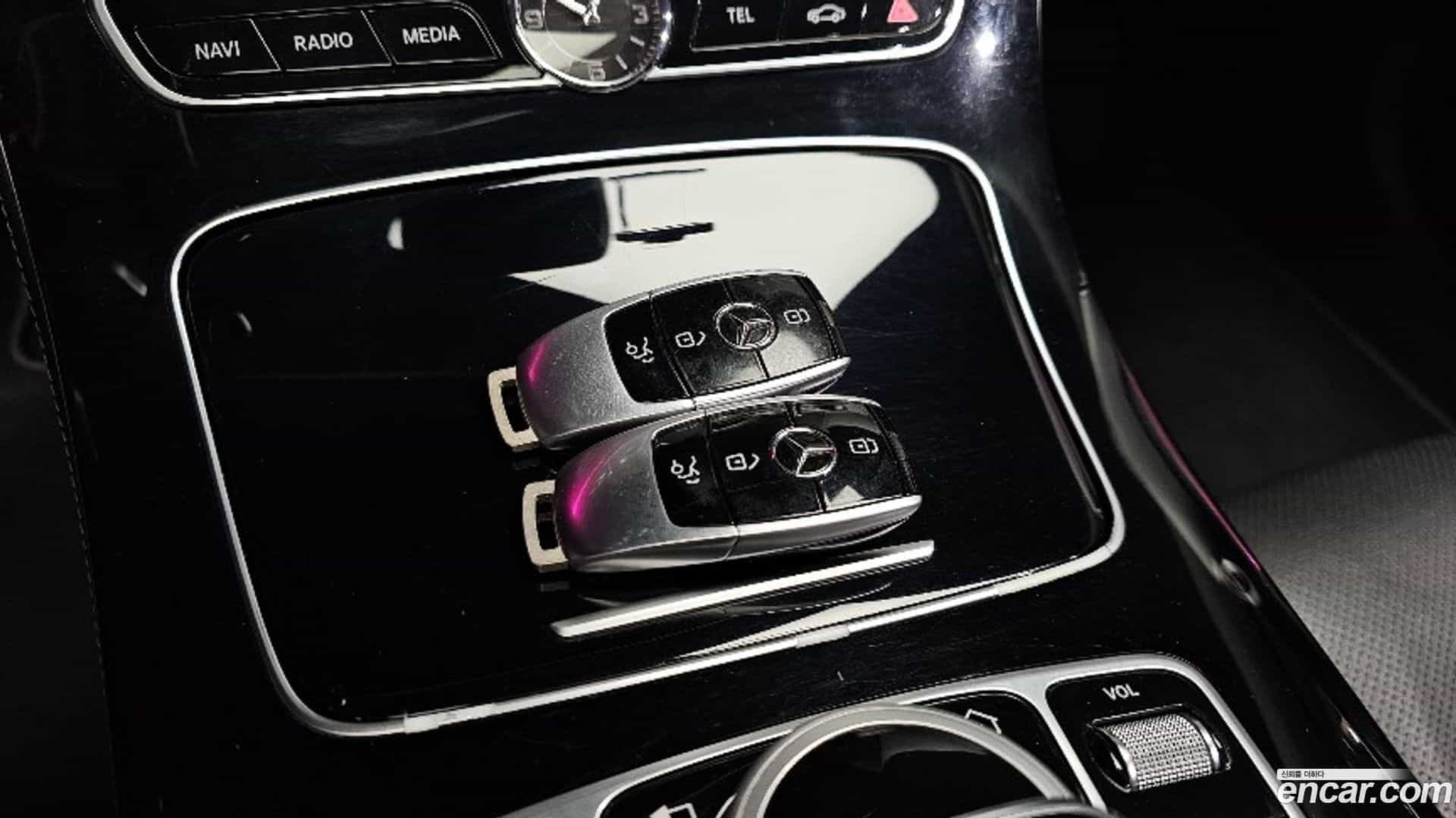 E-Class Mercedes-Benz 2016.7-OPTION-023