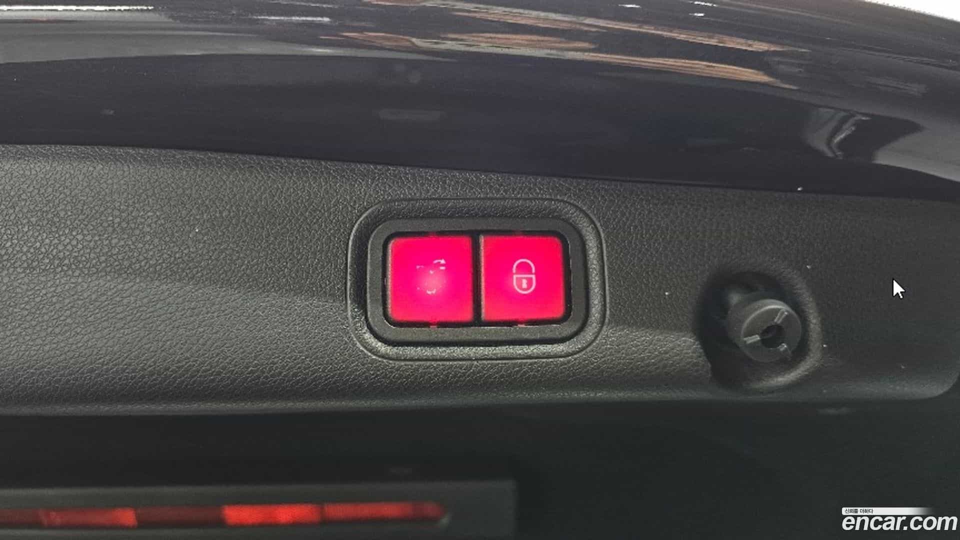 E-Class Mercedes-Benz 2016.7-OPTION-024