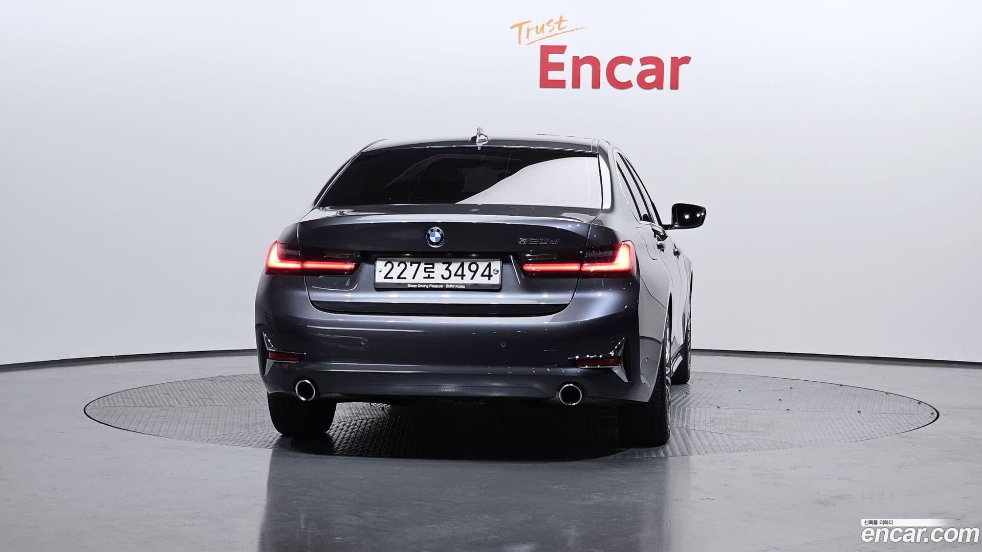 Main__Slider__Photo:3-Series BMW 2019.9-3