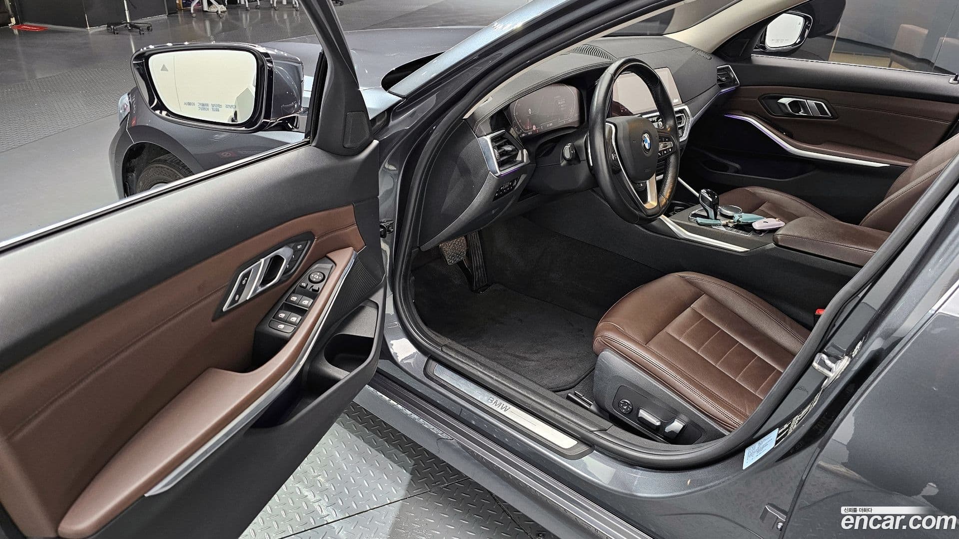 Main__Slider__Photo:3-Series BMW 2019.9-10