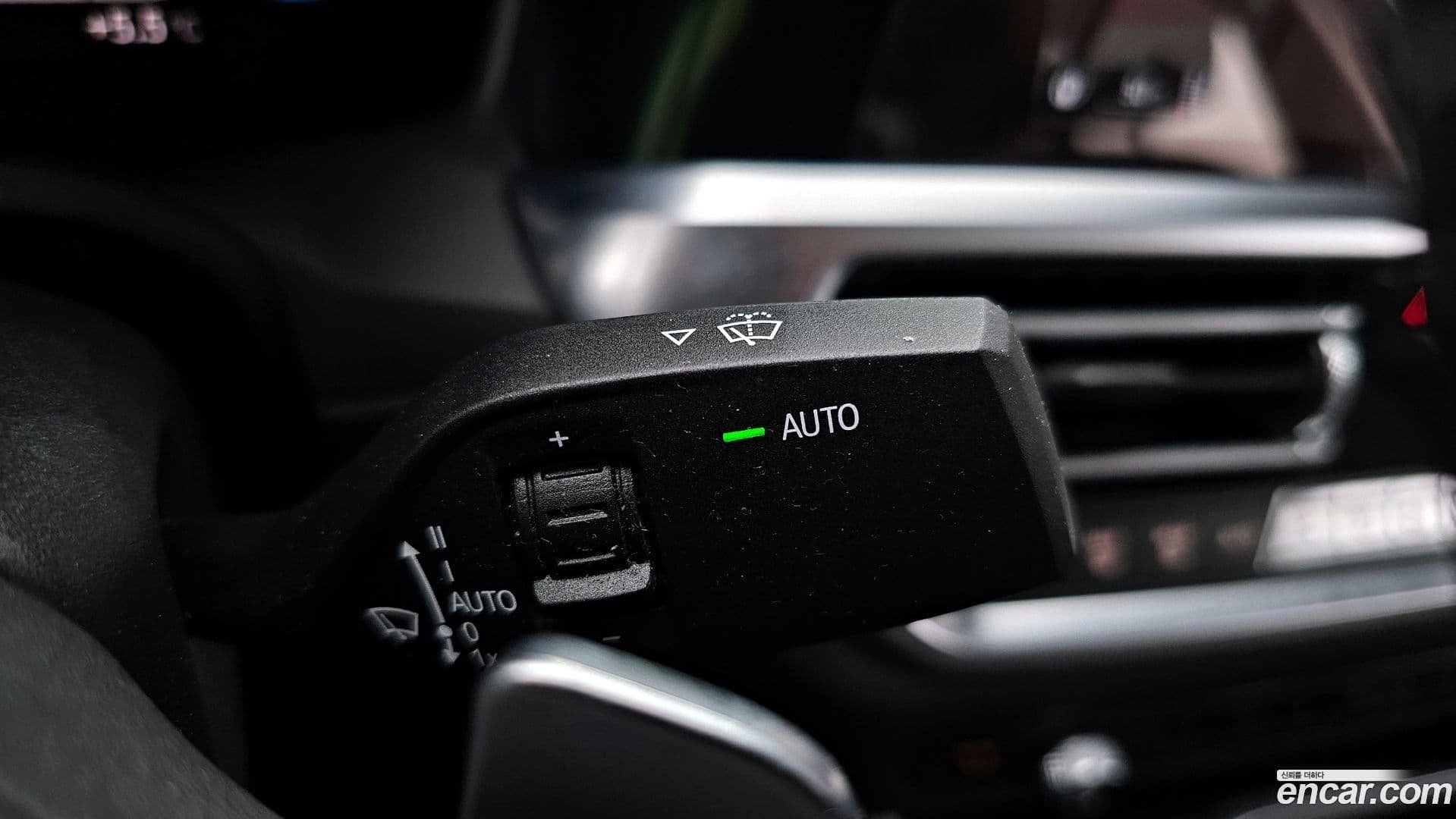 Main__Slider__Photo:3-Series BMW 2019.9-15