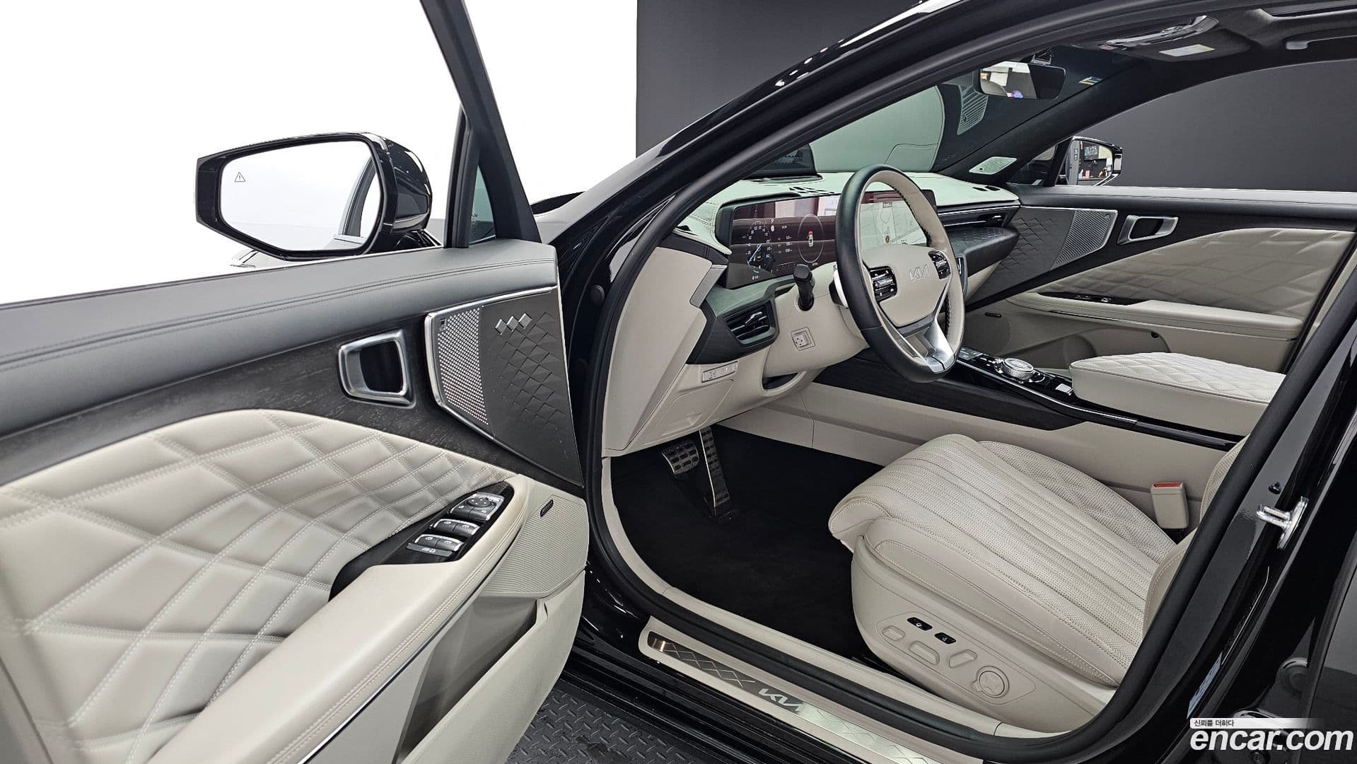 Main__Slider__Photo:K8 Kia 2023.5-10