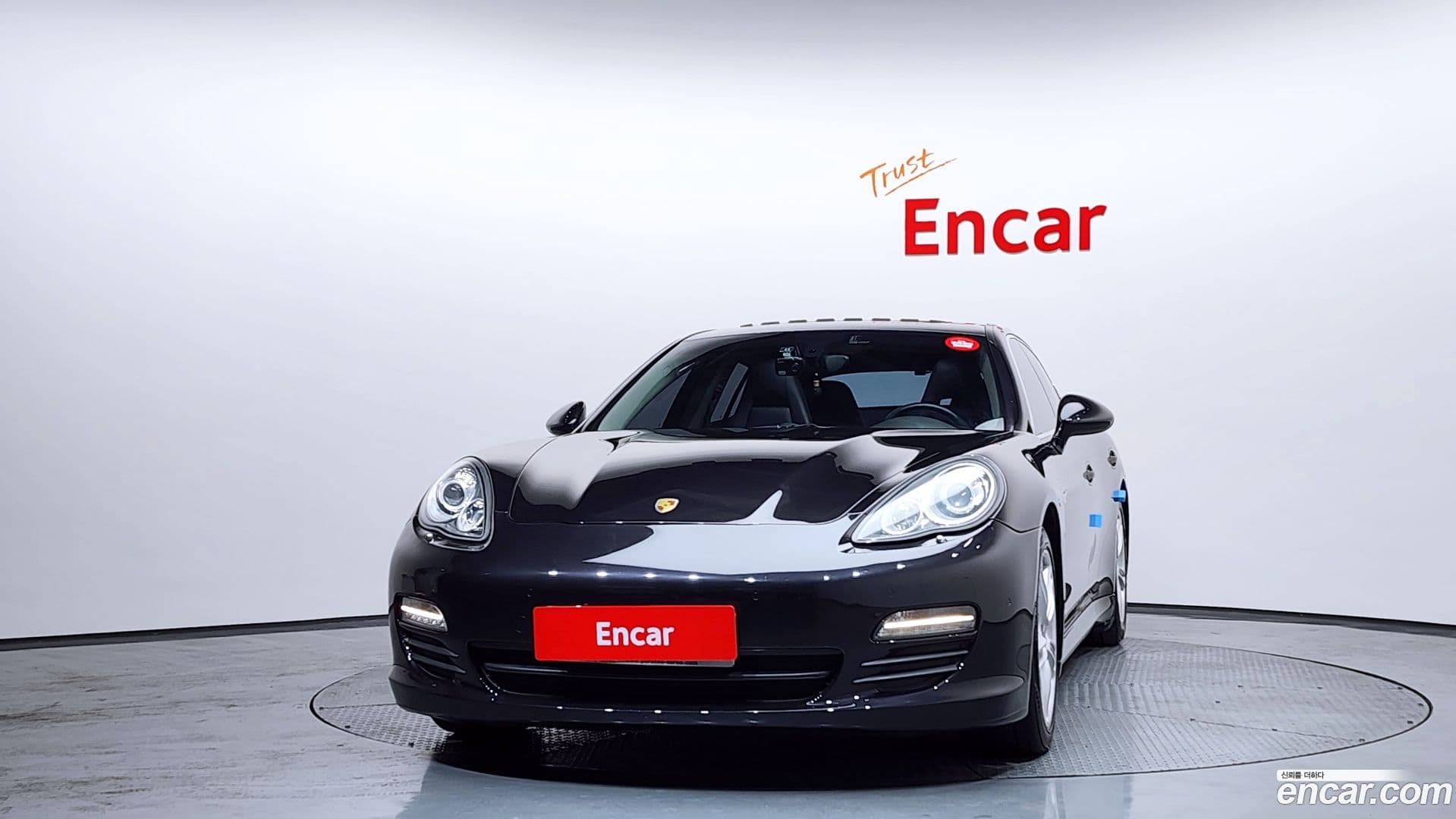 Main__Slider__Photo:Panamera Porsche 2011.8-2