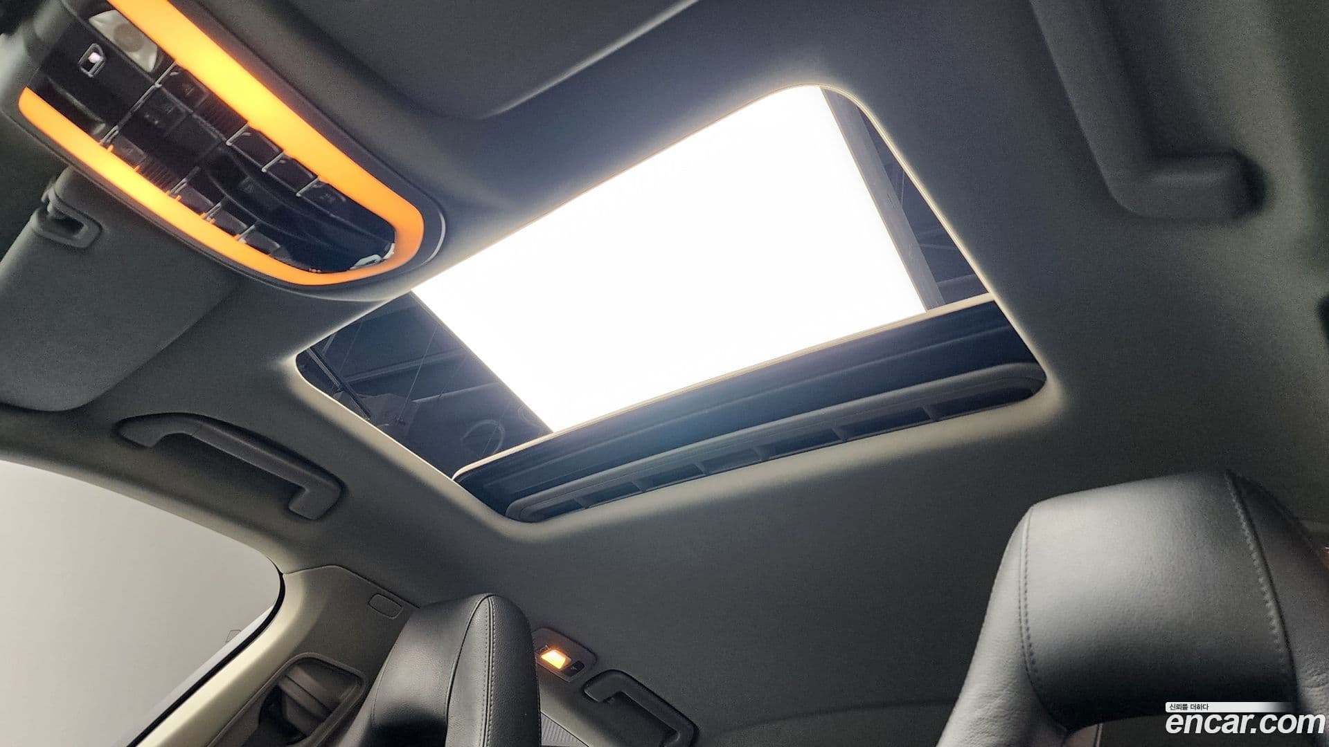 Main__Slider__Photo:Panamera Porsche 2011.8-18