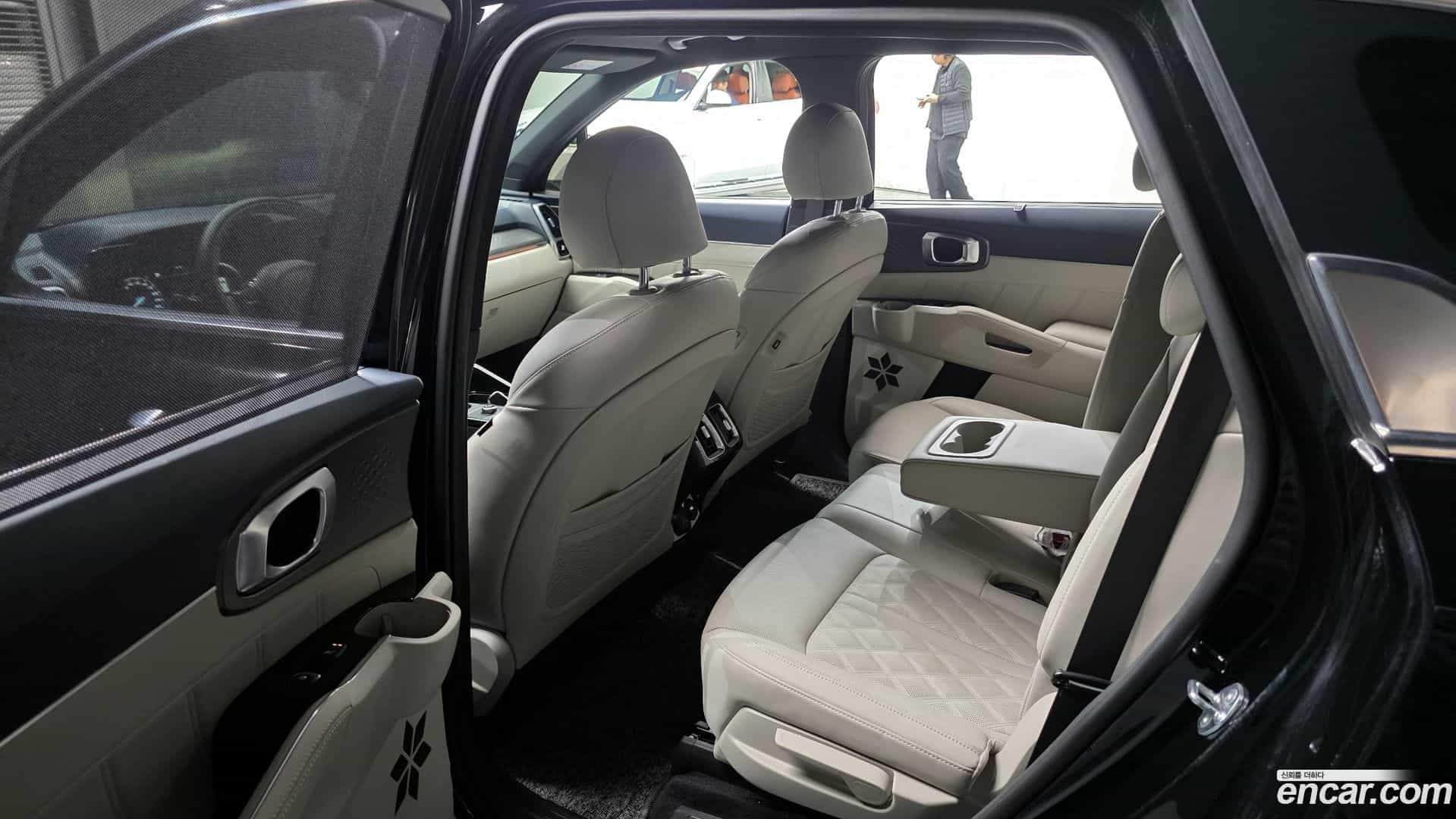 Sorento Kia 2023.0-OPTION-015