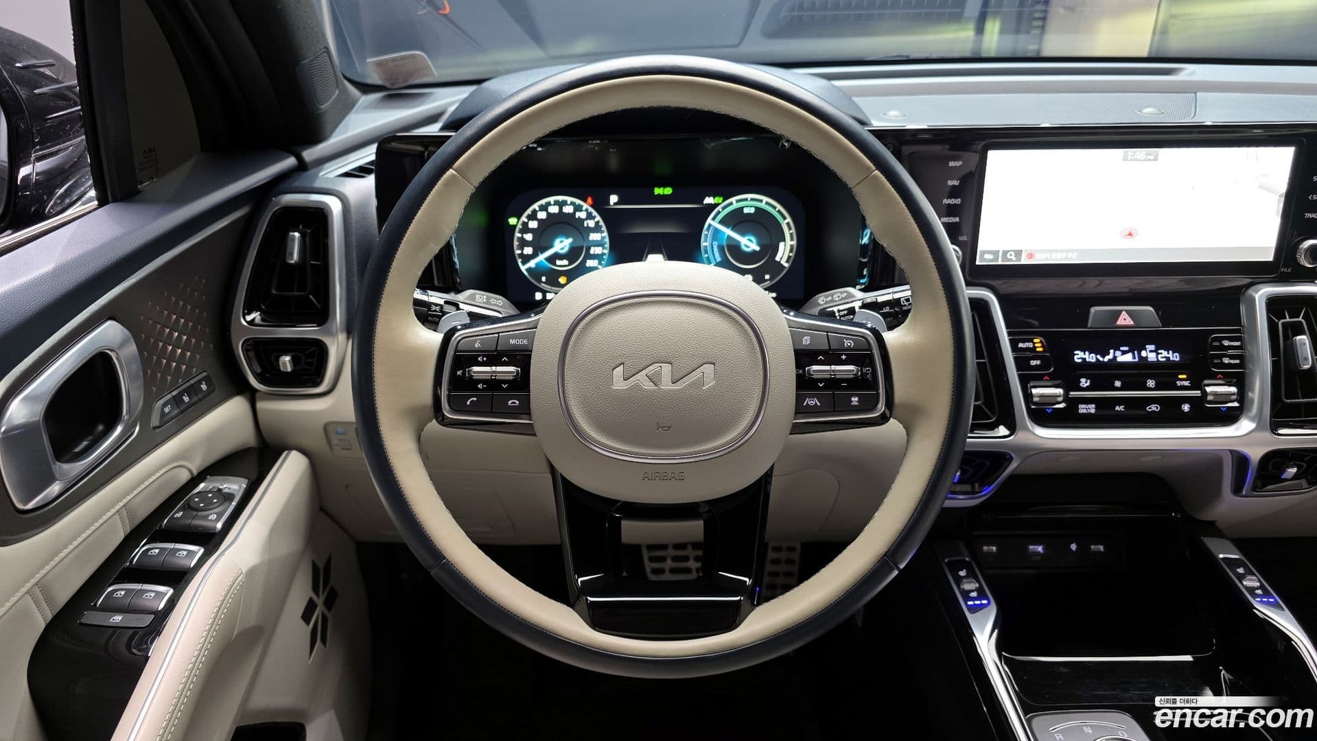 Main__Slider__Photo:Sorento Kia 2023.0-12