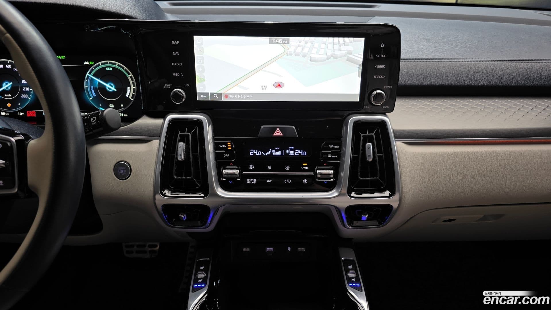 Main__Slider__Photo:Sorento Kia 2023.0-18