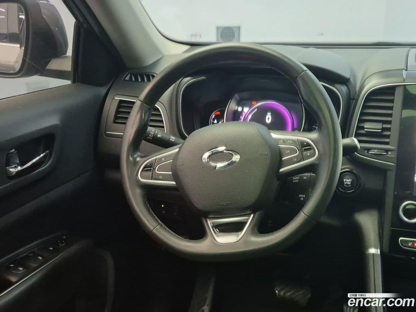 Main__Slider__Photo:QM6 Renault-KoreaSamsung 2018.7-8