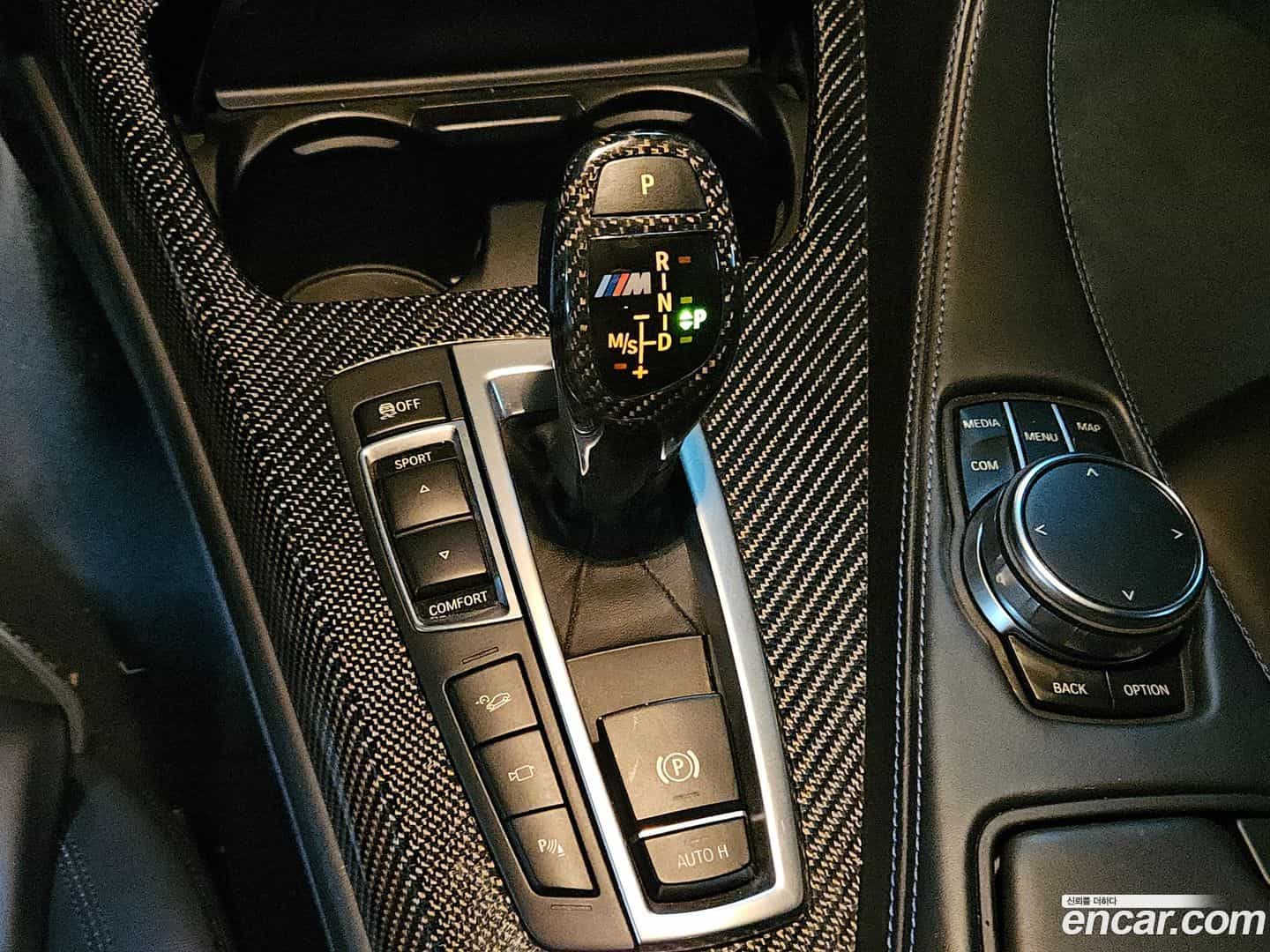 6-Series BMW 2018.9-INNER-009