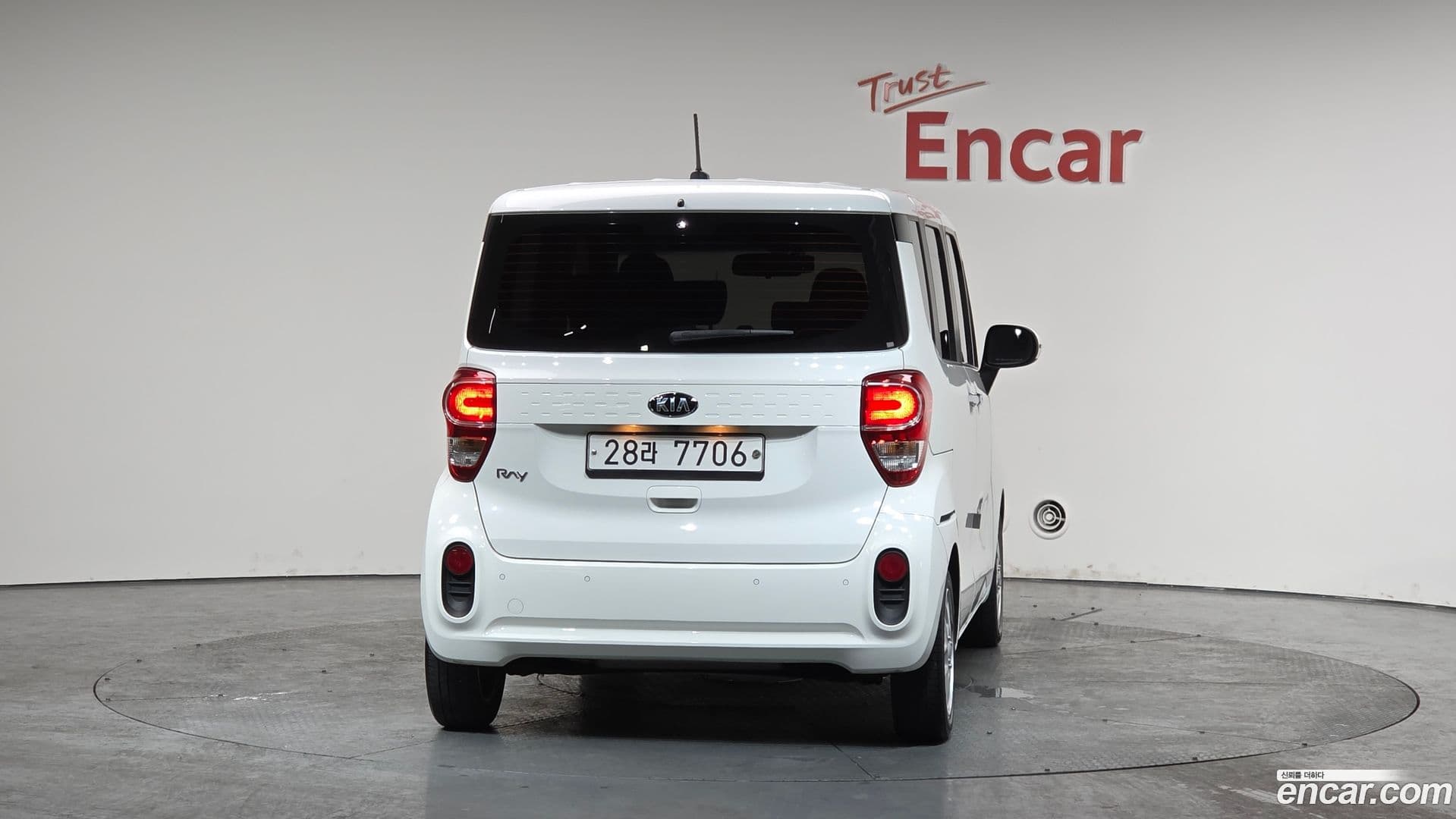 Main__Slider__Photo:RAY Kia 2019.5-3