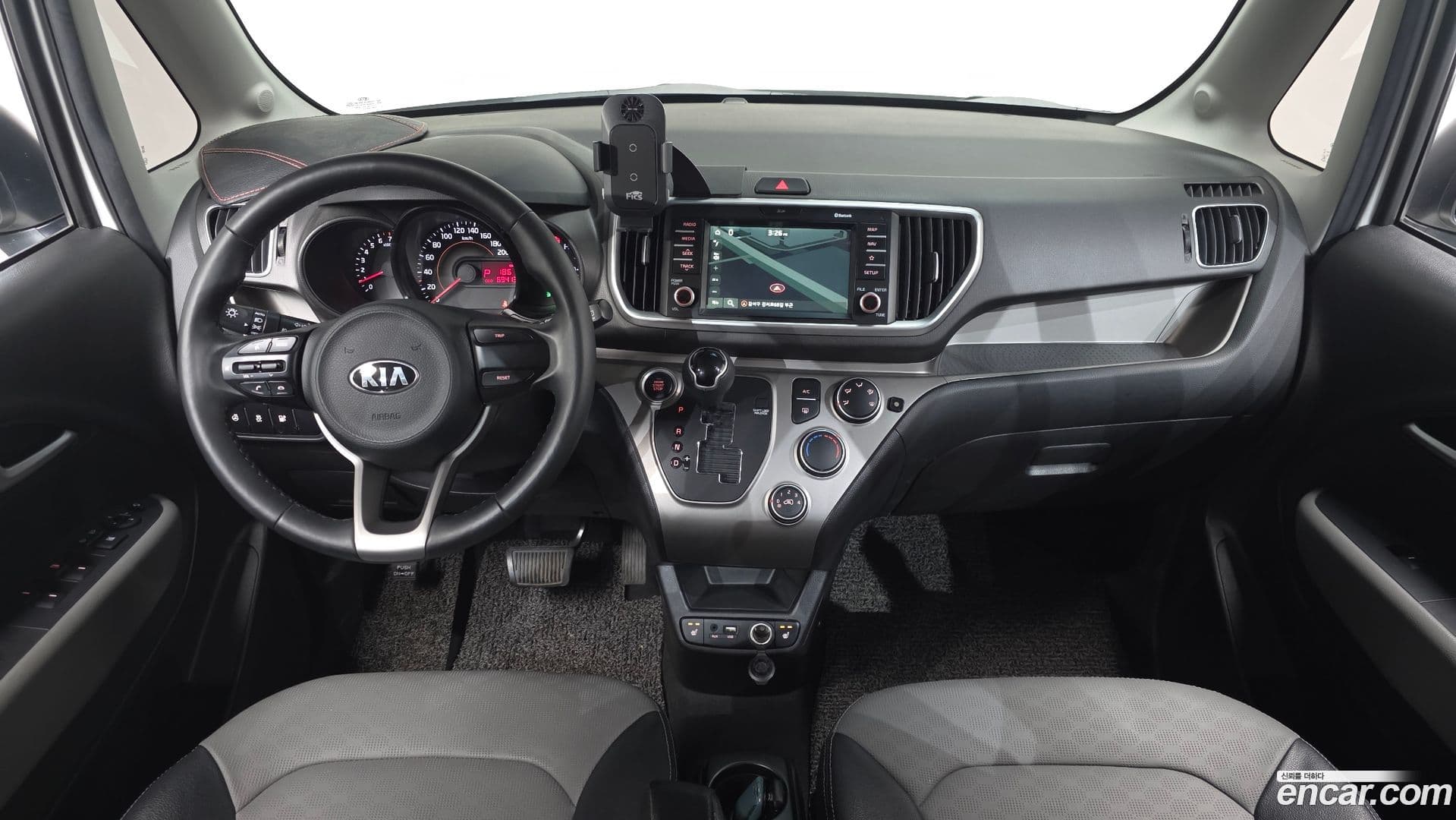 Main__Slider__Photo:RAY Kia 2019.5-6