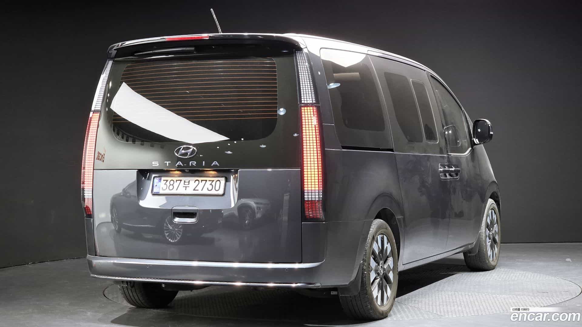 Staria Hyundai 2022.5-OUTER-002