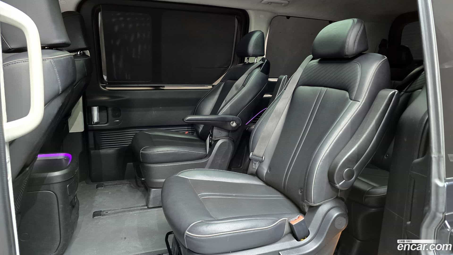 Staria Hyundai 2022.5-OPTION-016