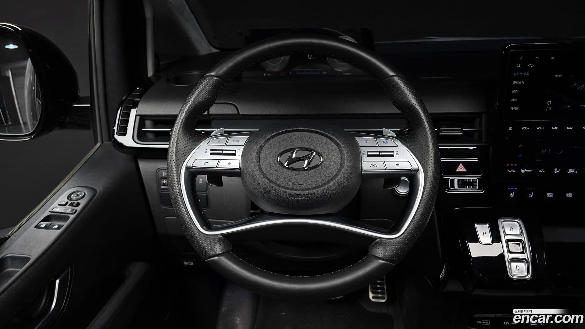 Main__Slider__Photo:Staria Hyundai 2022.5-12