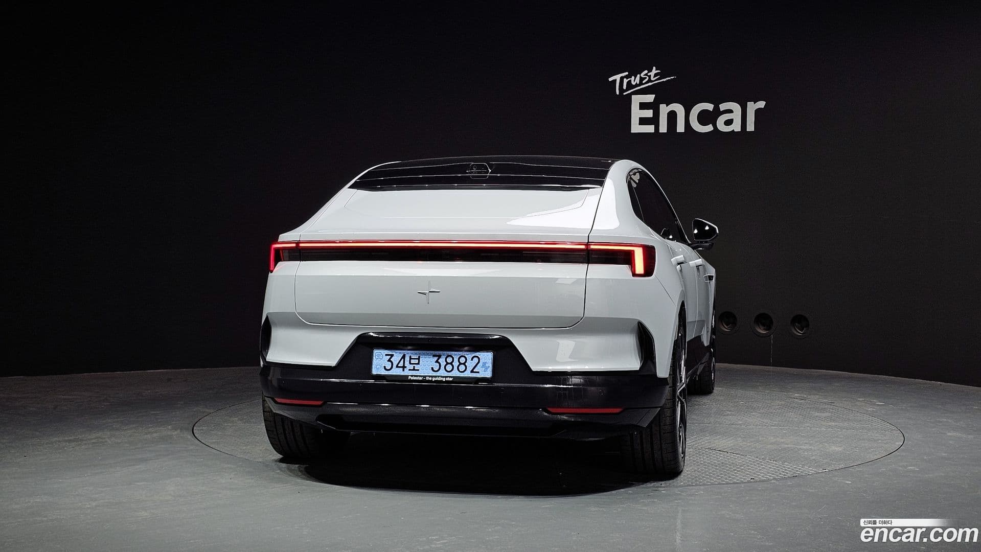 Main__Slider__Photo:Polestar 4 Polestar 2025.6-3