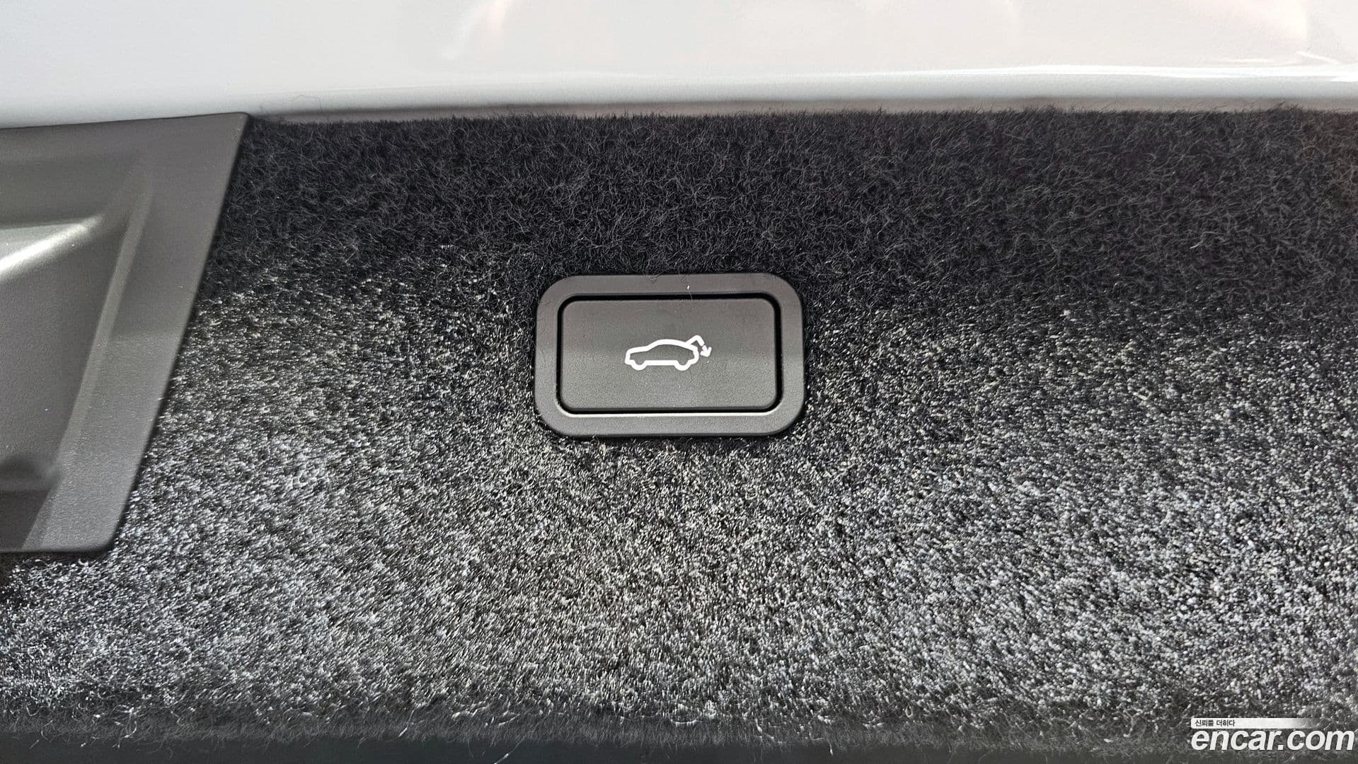 Main__Slider__Photo:Polestar 4 Polestar 2025.6-18
