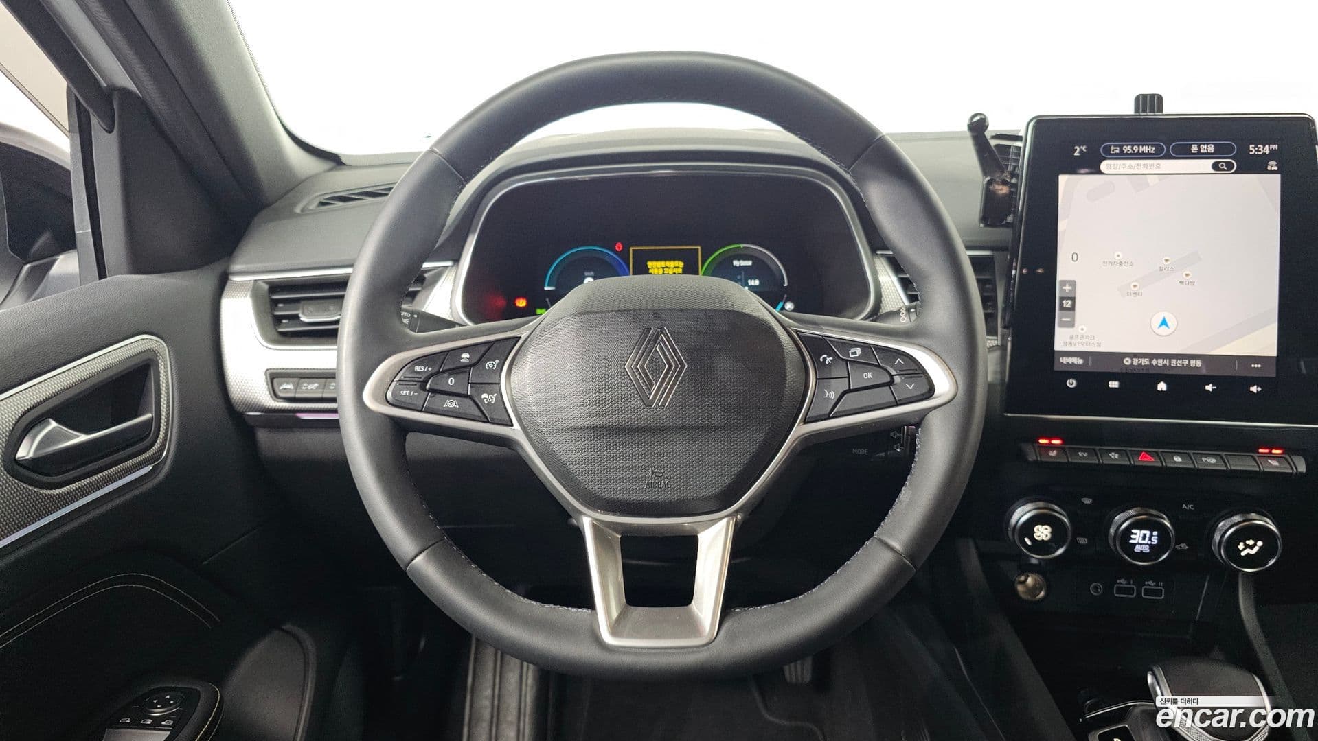 Main__Slider__Photo:Arkana Renault-KoreaSamsung 2024.6-13