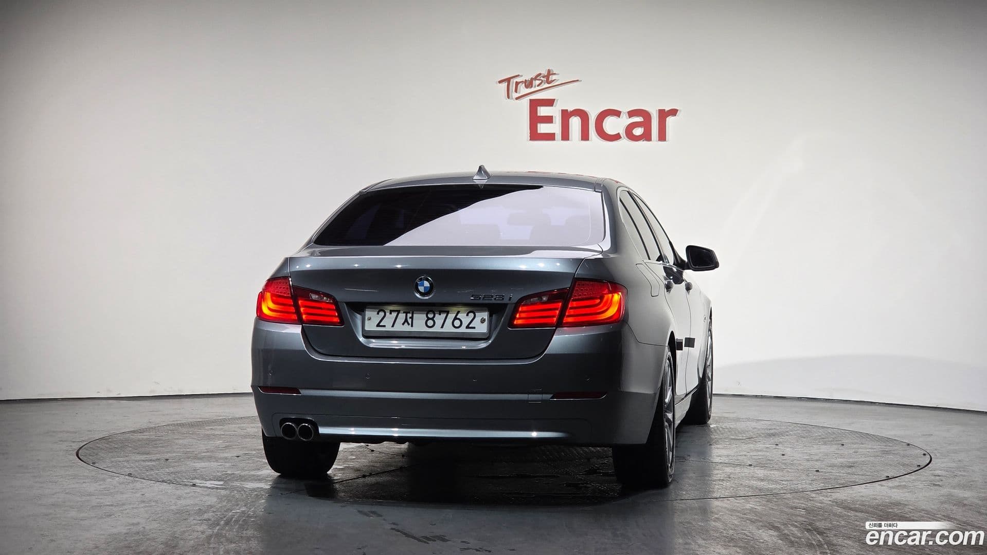 Main__Slider__Photo:5-Series BMW 2011.4-3