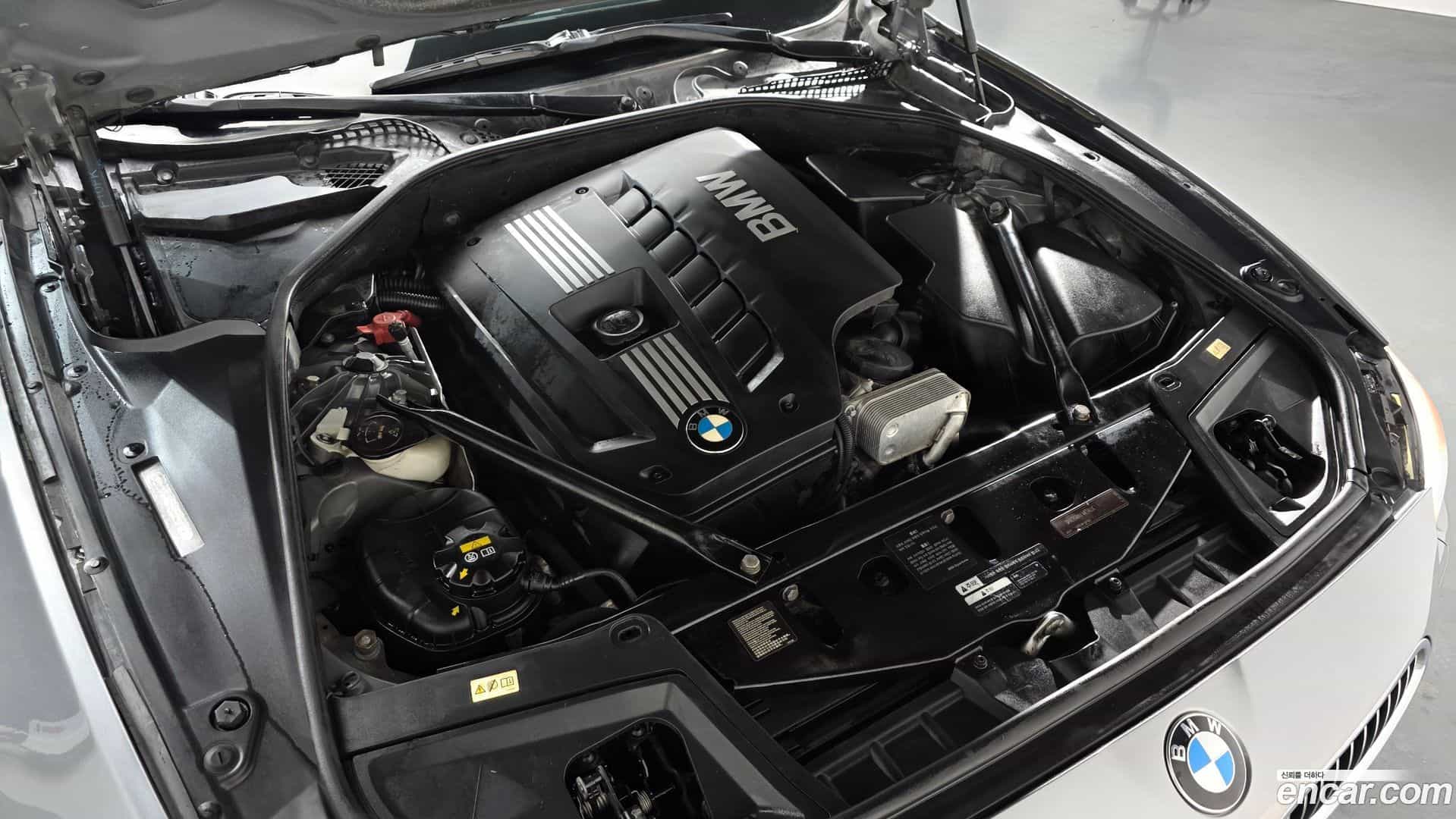 5-Series BMW 2011.4-INNER-006