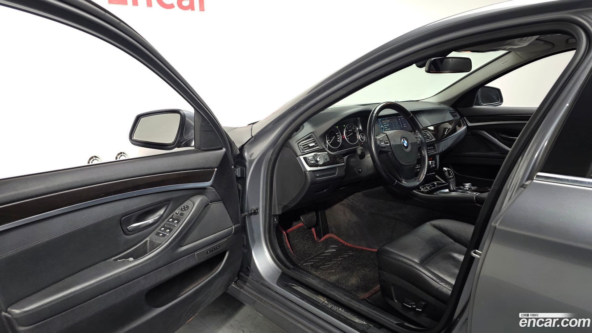 Main__Slider__Photo:5-Series BMW 2011.4-11