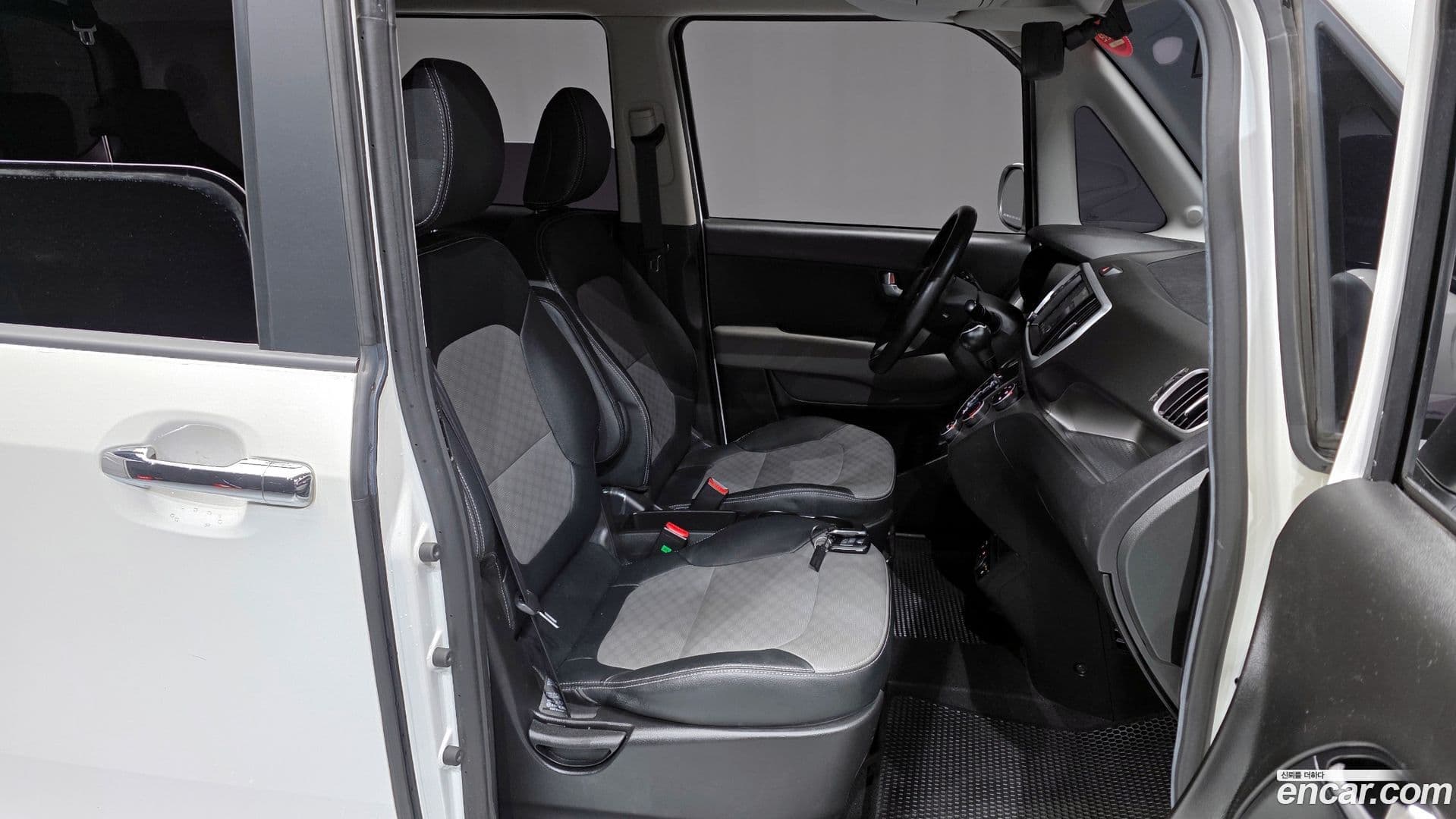 Main__Slider__Photo:RAY Kia 2022.5-10