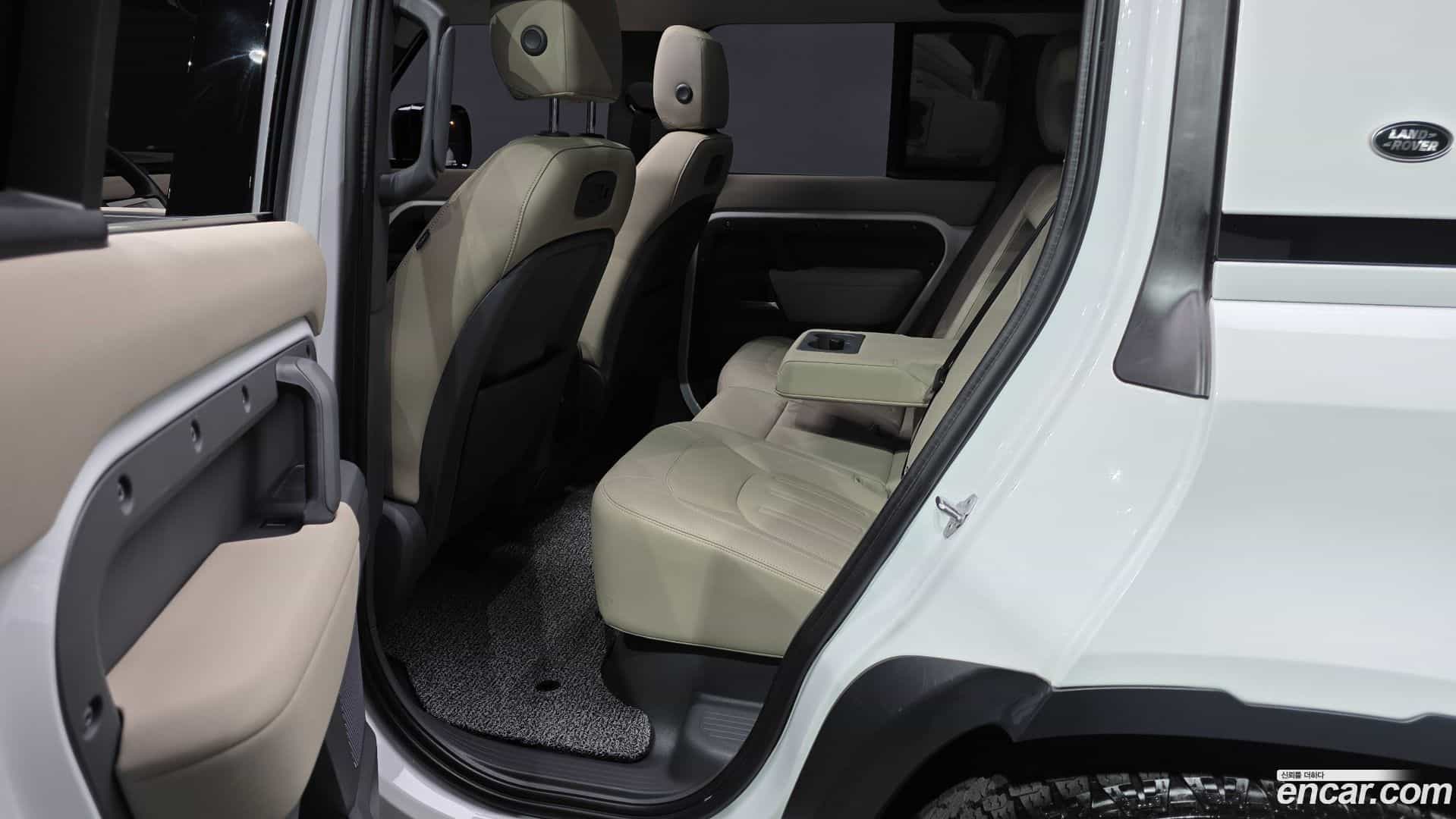 Defender Land Rover 2021.6-OPTION-016