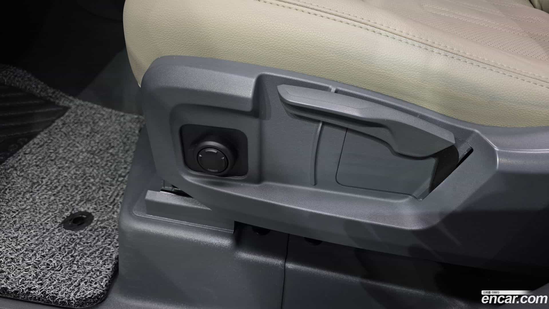 Defender Land Rover 2021.6-OPTION-021